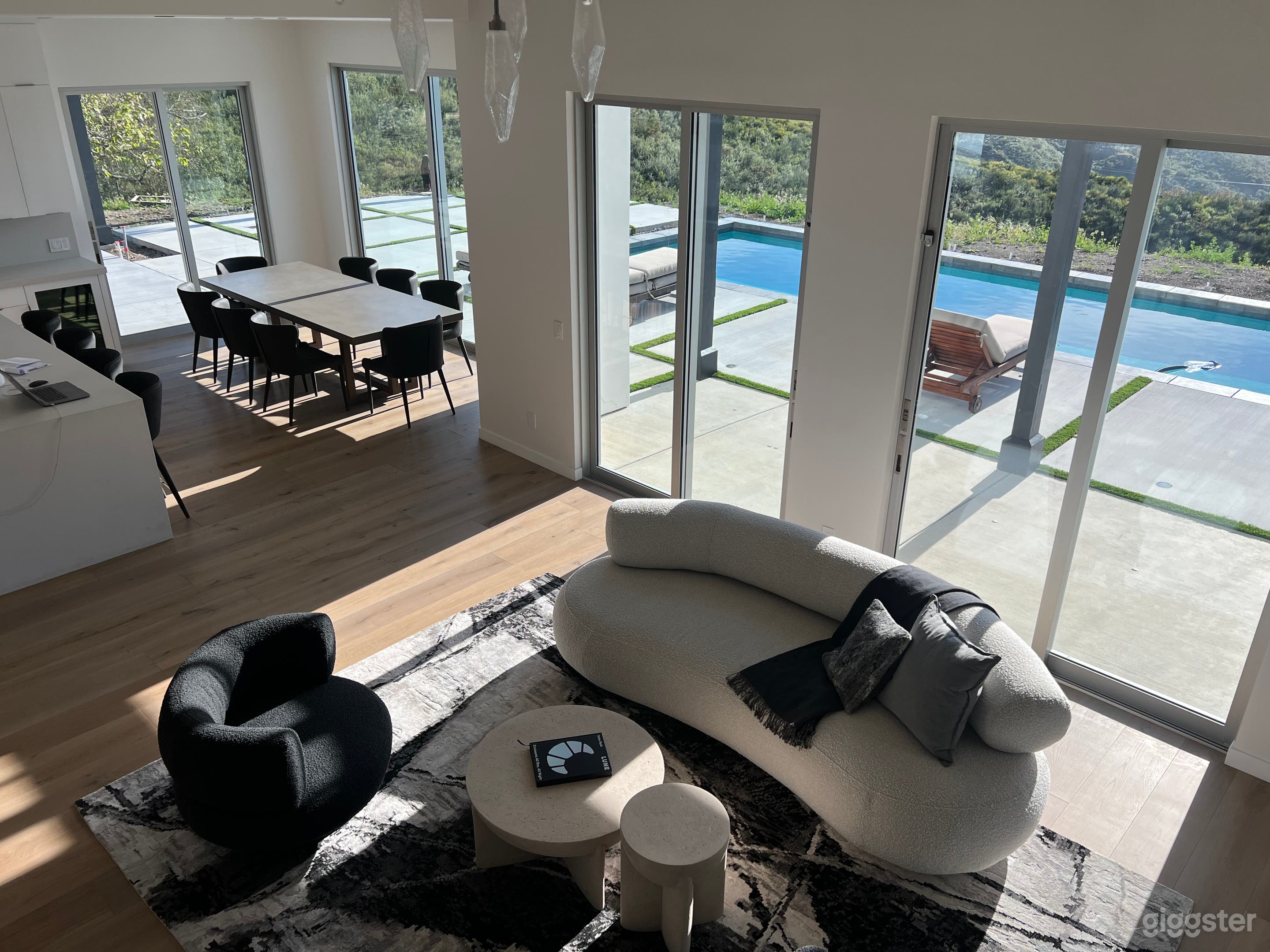 Secluded Mountain Retreat Photo 3