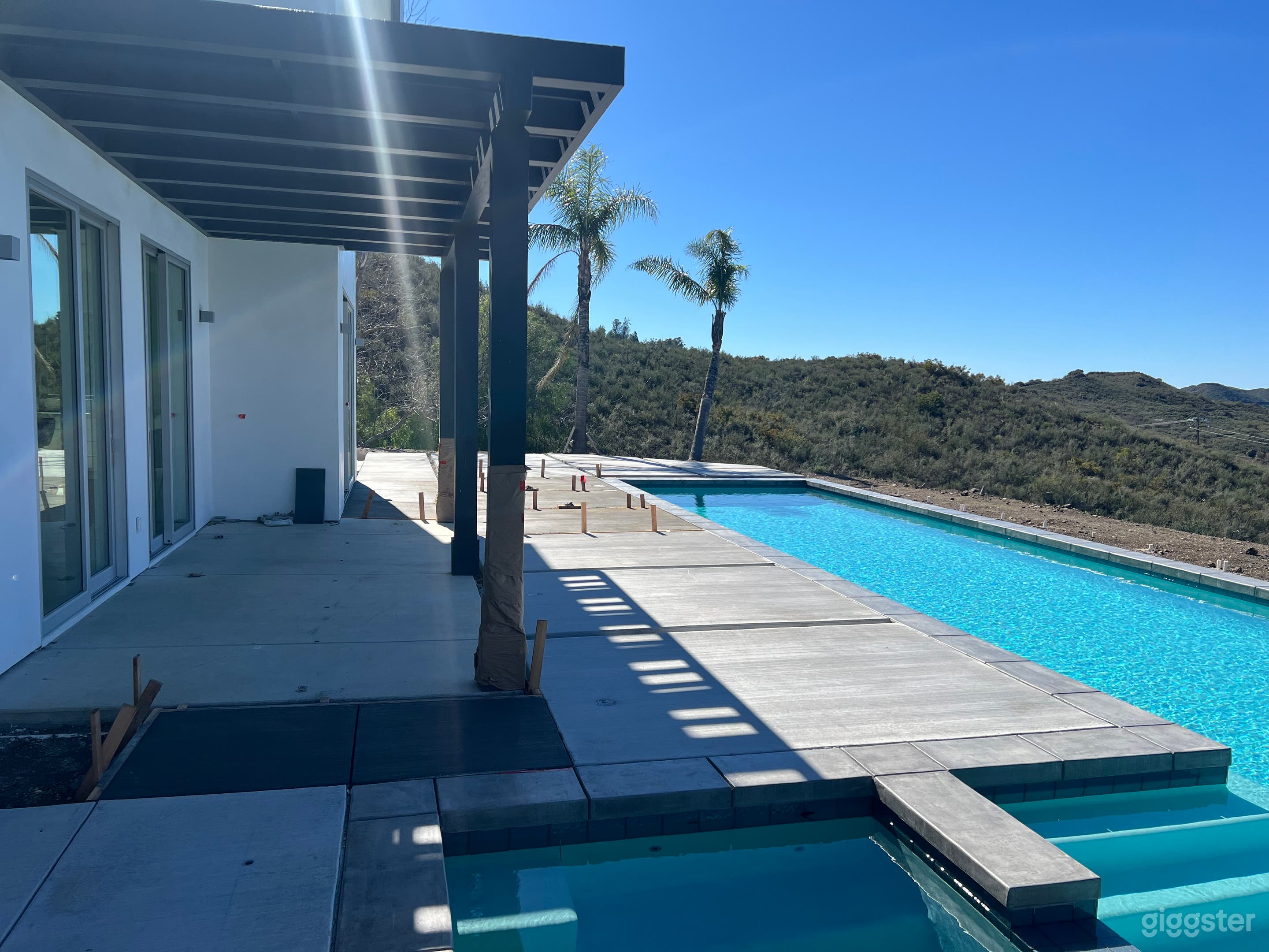 Secluded Mountain Retreat Photo 4