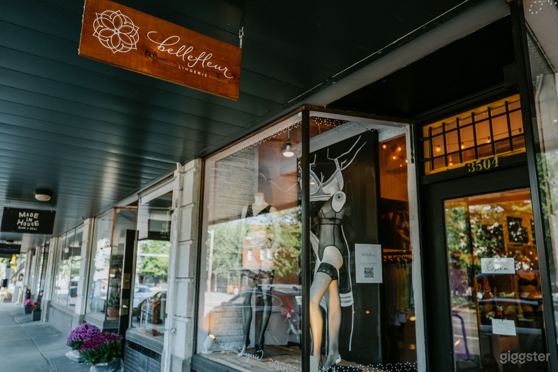 Lingerie Boutique in Fremont Photo 2