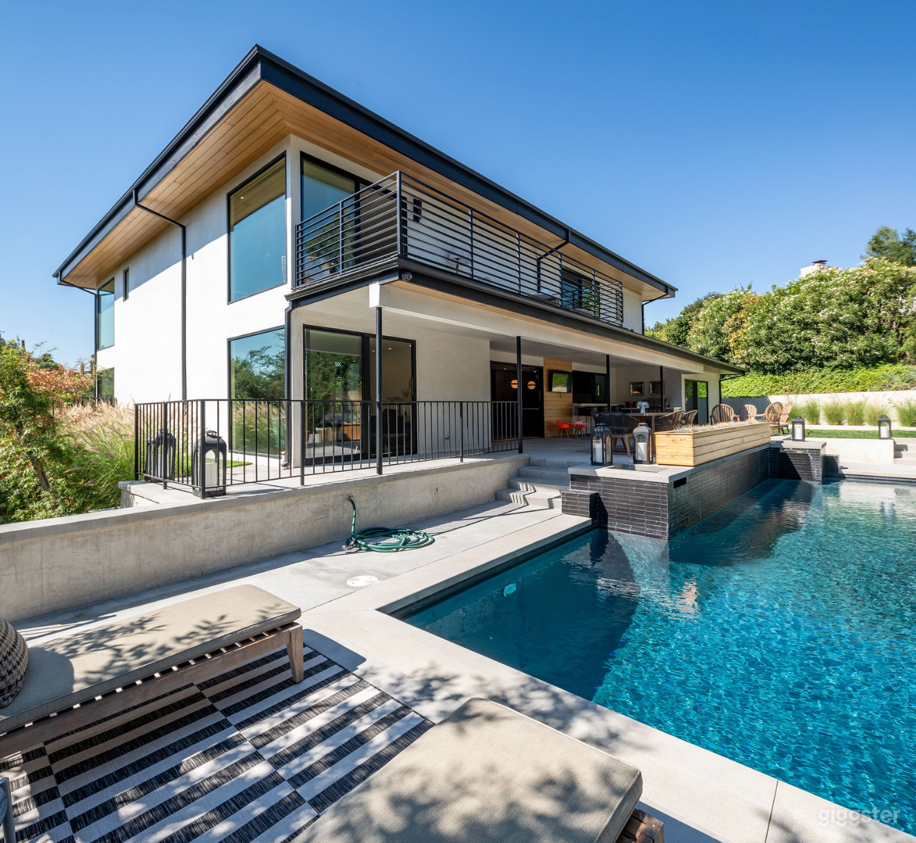 Luxury Pool for relaxing Photo 4