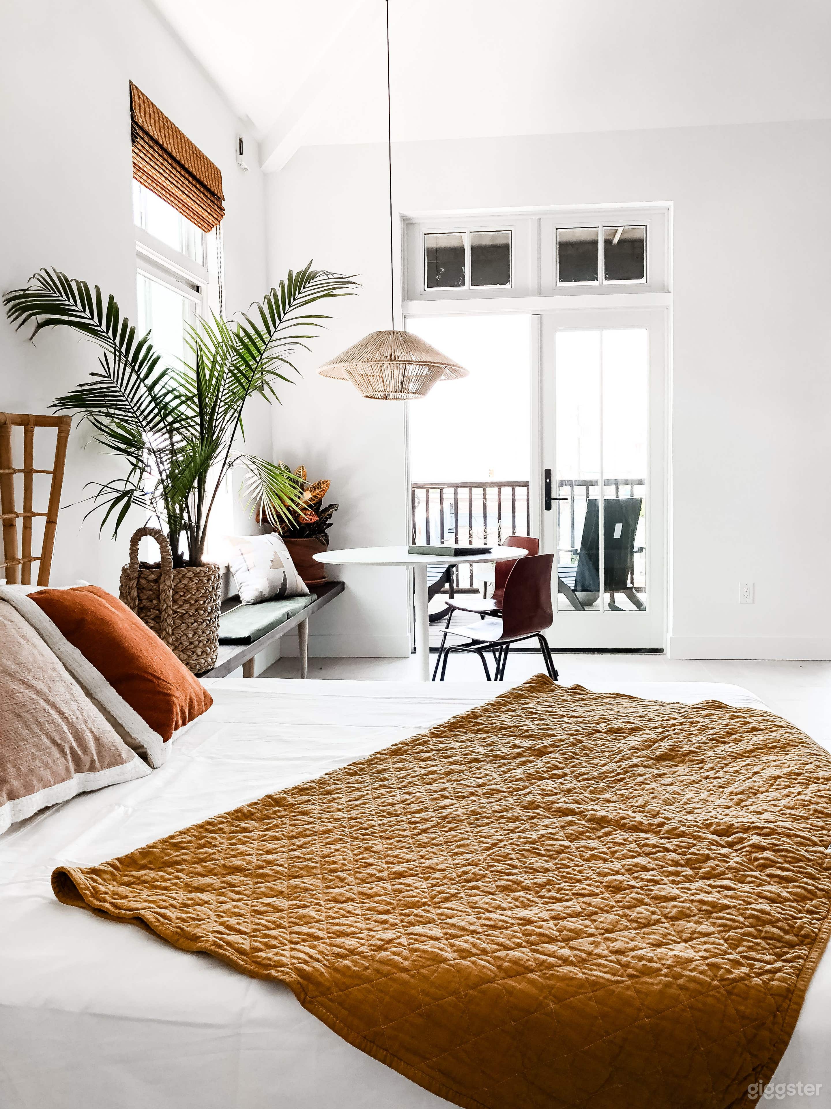 Gigglemug - Studio Loft Apartment Photo 1