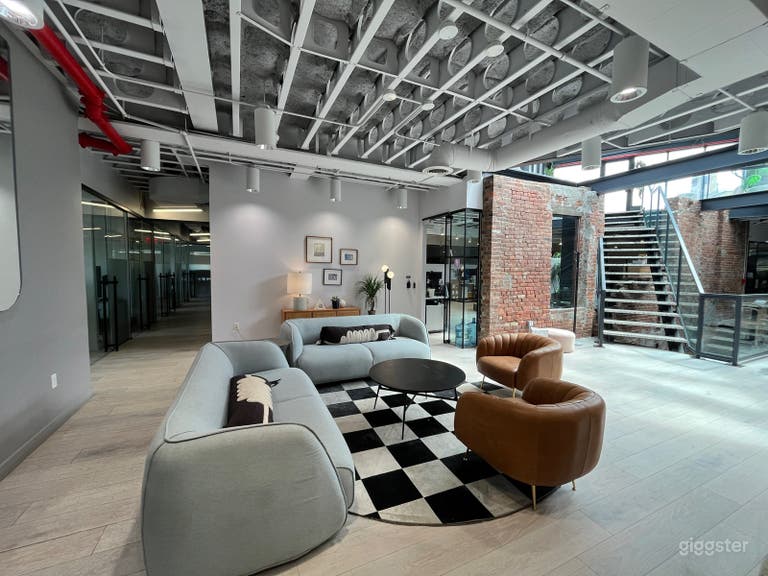  Large, stylish multi-floor office 