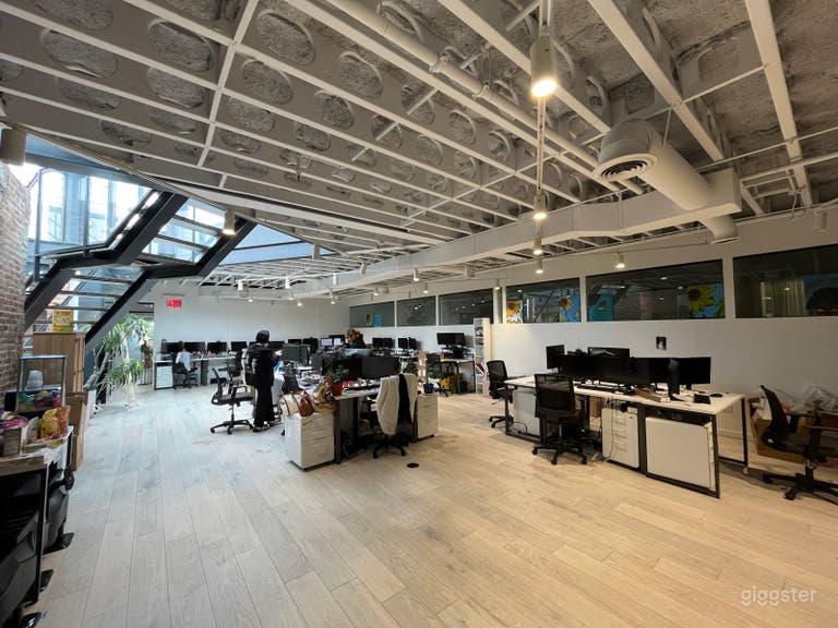  Large, stylish multi-floor office 