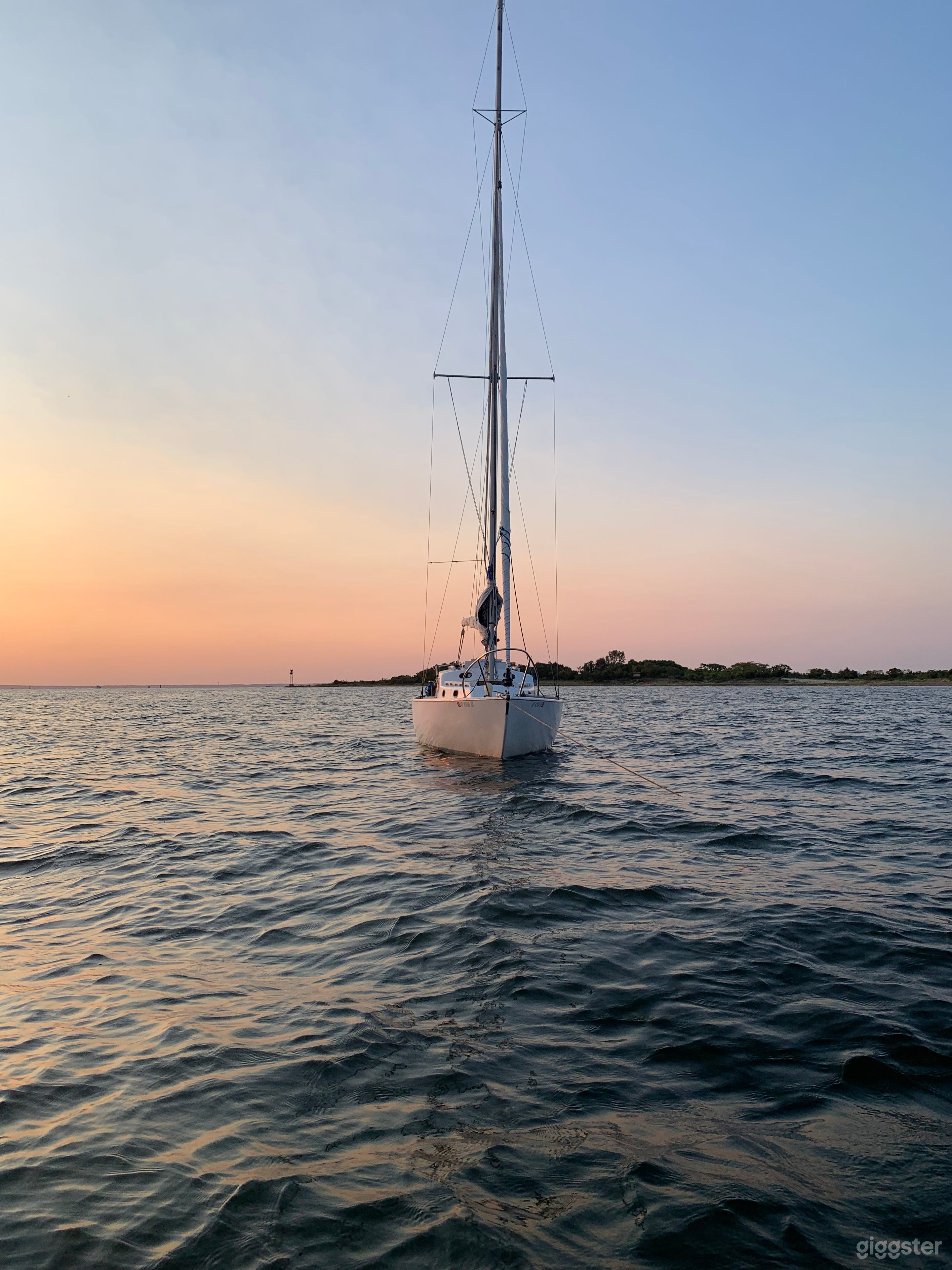 Vintage Sloop with Classic Lines Photo 3