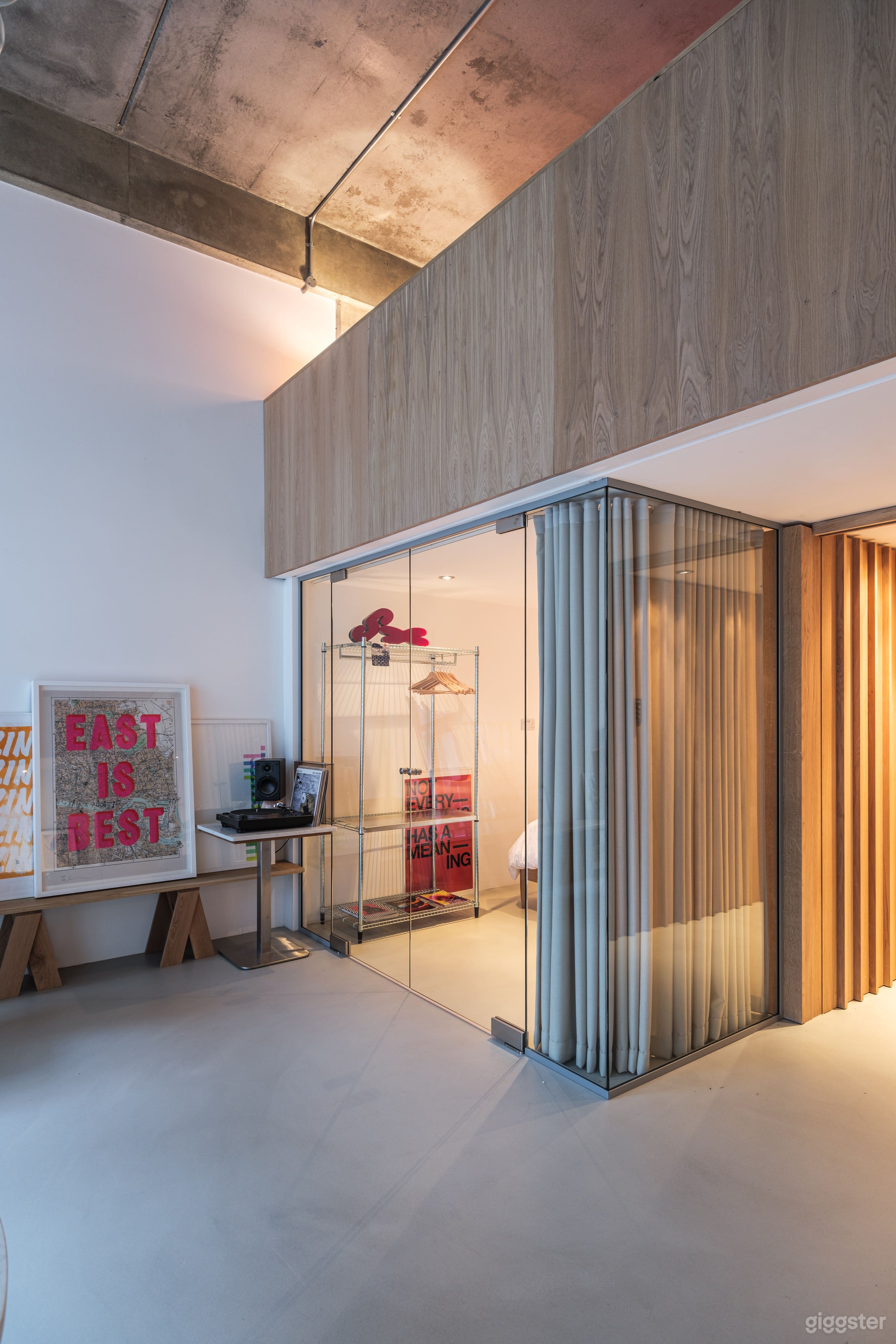 Industrial Luxury Loft - Premium Film &amp; Photo Location Photo 3