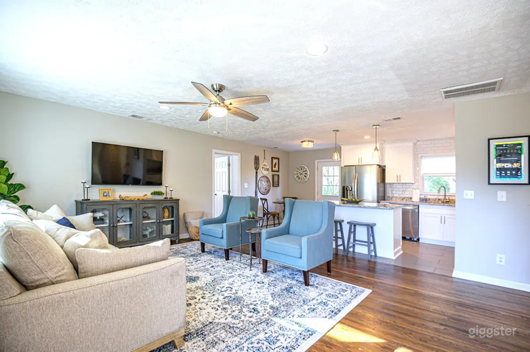  Ranch Style Home & Plenty Of BKYD Space Near KSU 