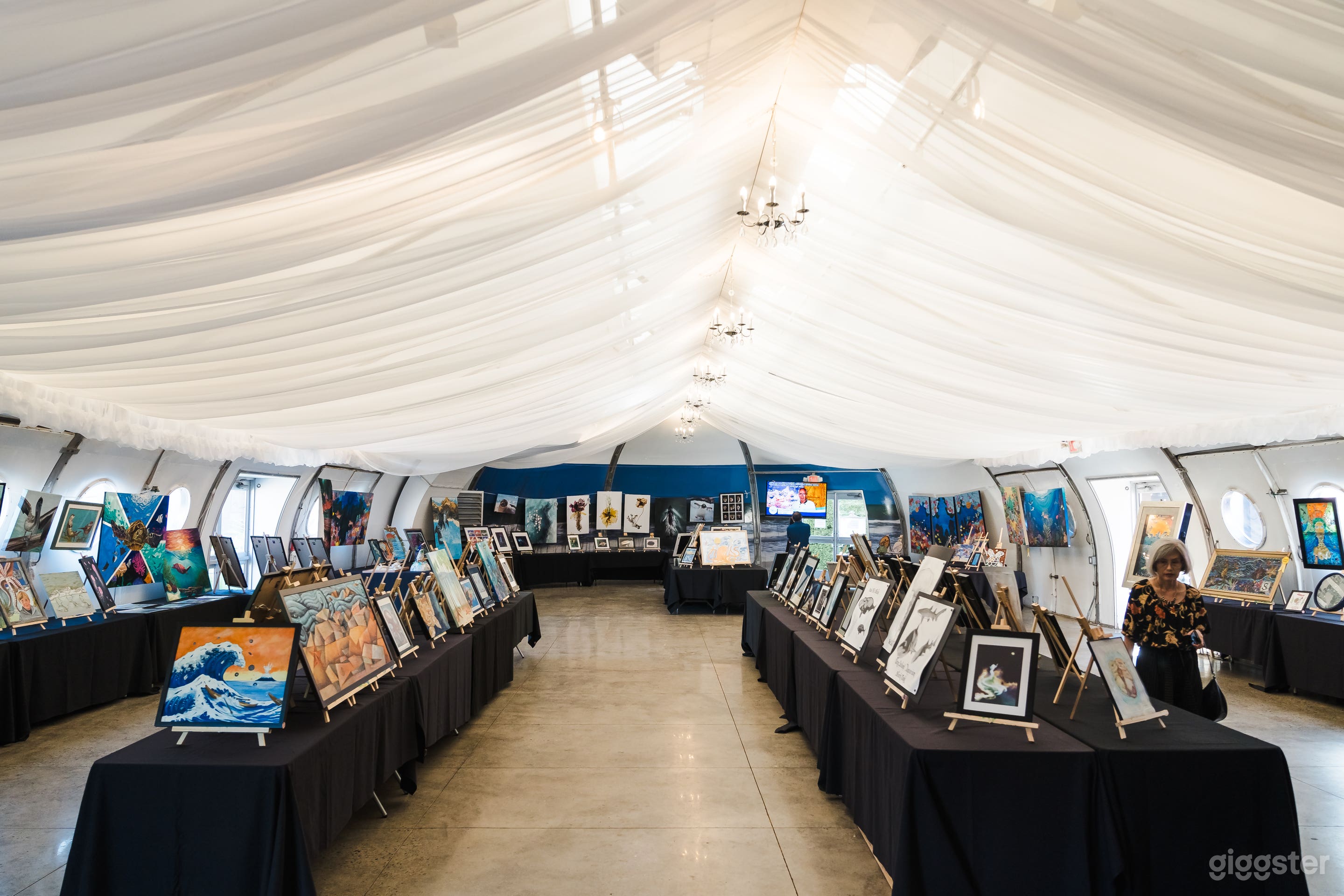 Riverfront Room at Aquarium in Riverhead, NY Photo 4