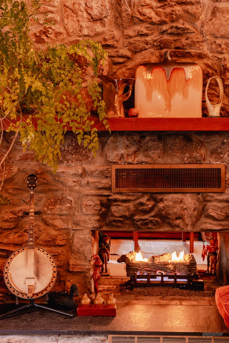  Rosies Place: A 1970s Rockstar Dream Home 