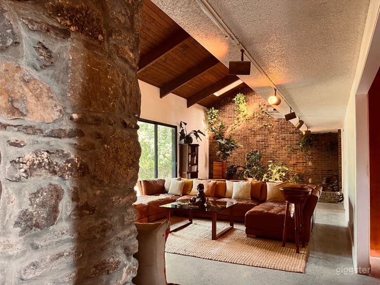  Rosies Place: A 1970s Rockstar Dream Home 