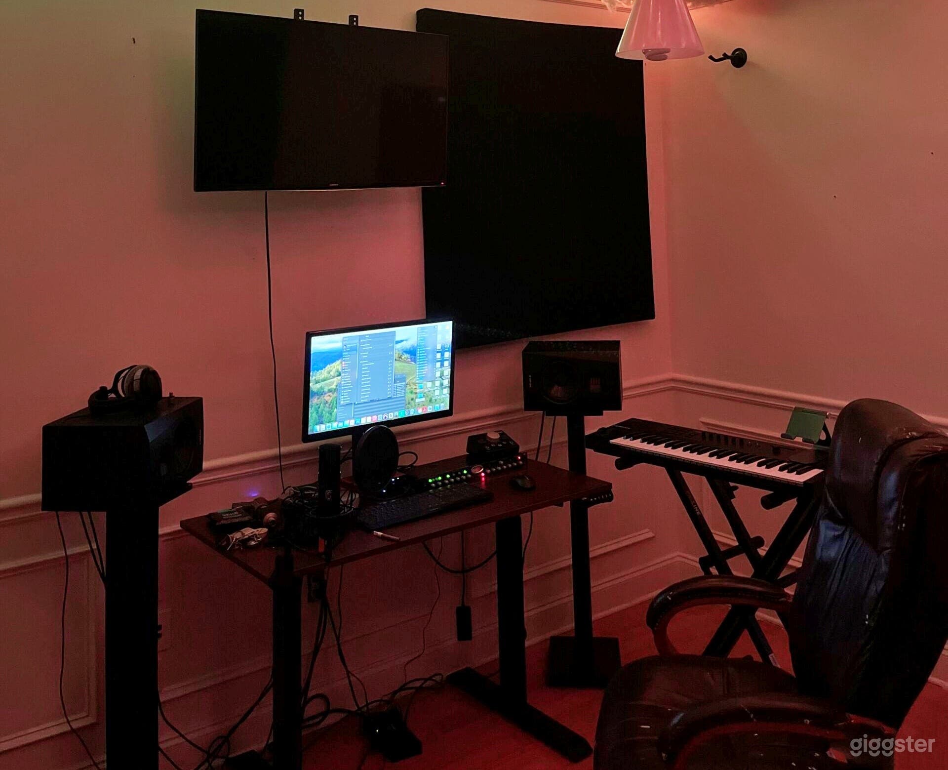 Hi-tech Recording Studioin Marietta Photo 3