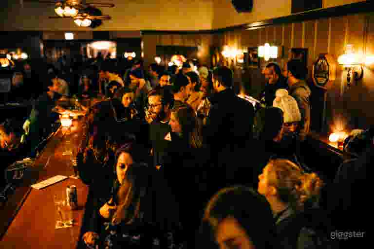  Classic Chicago/Midwest Tavern Vibes  