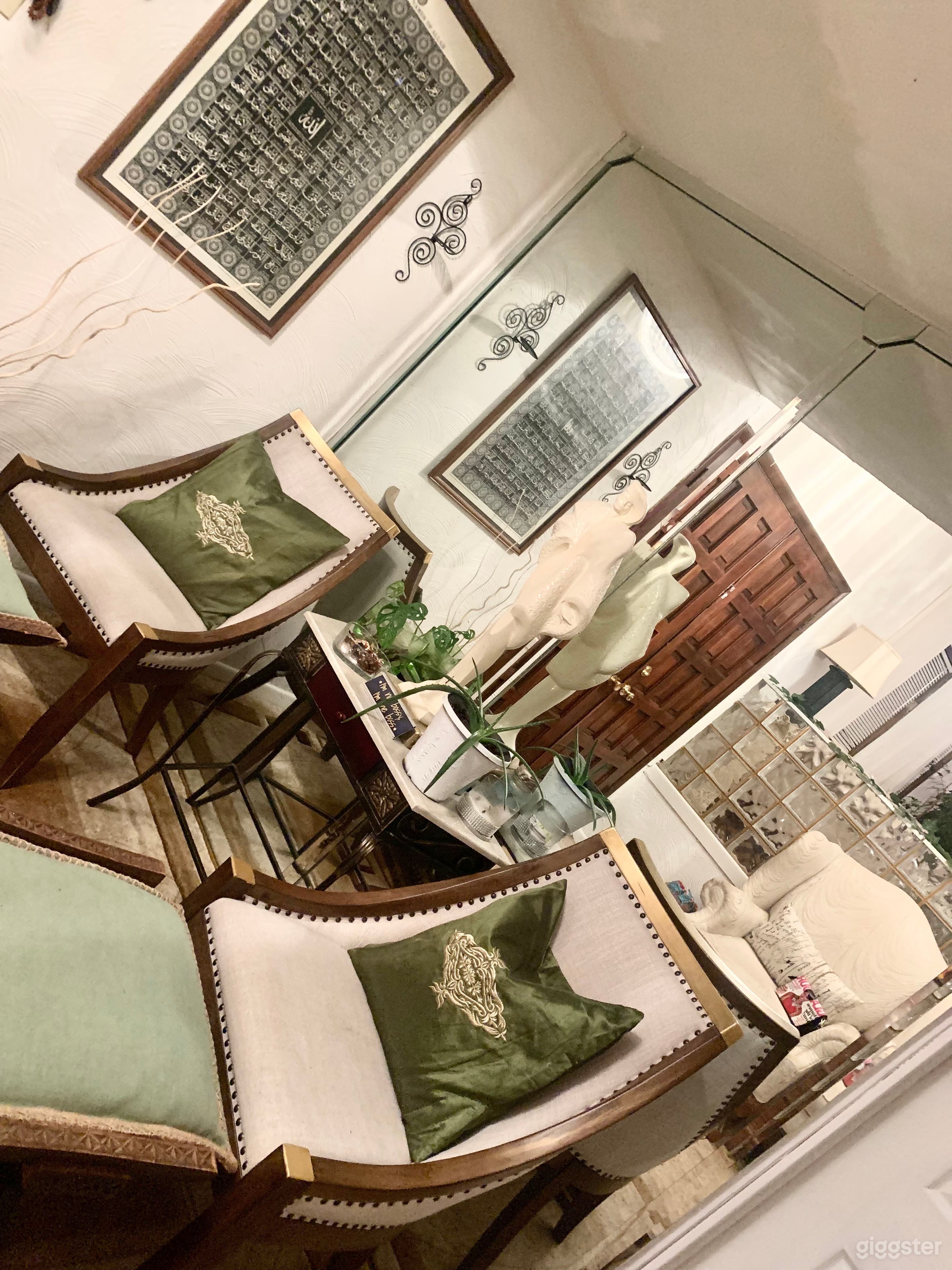 Large skylights and so much more await you  Photo 4