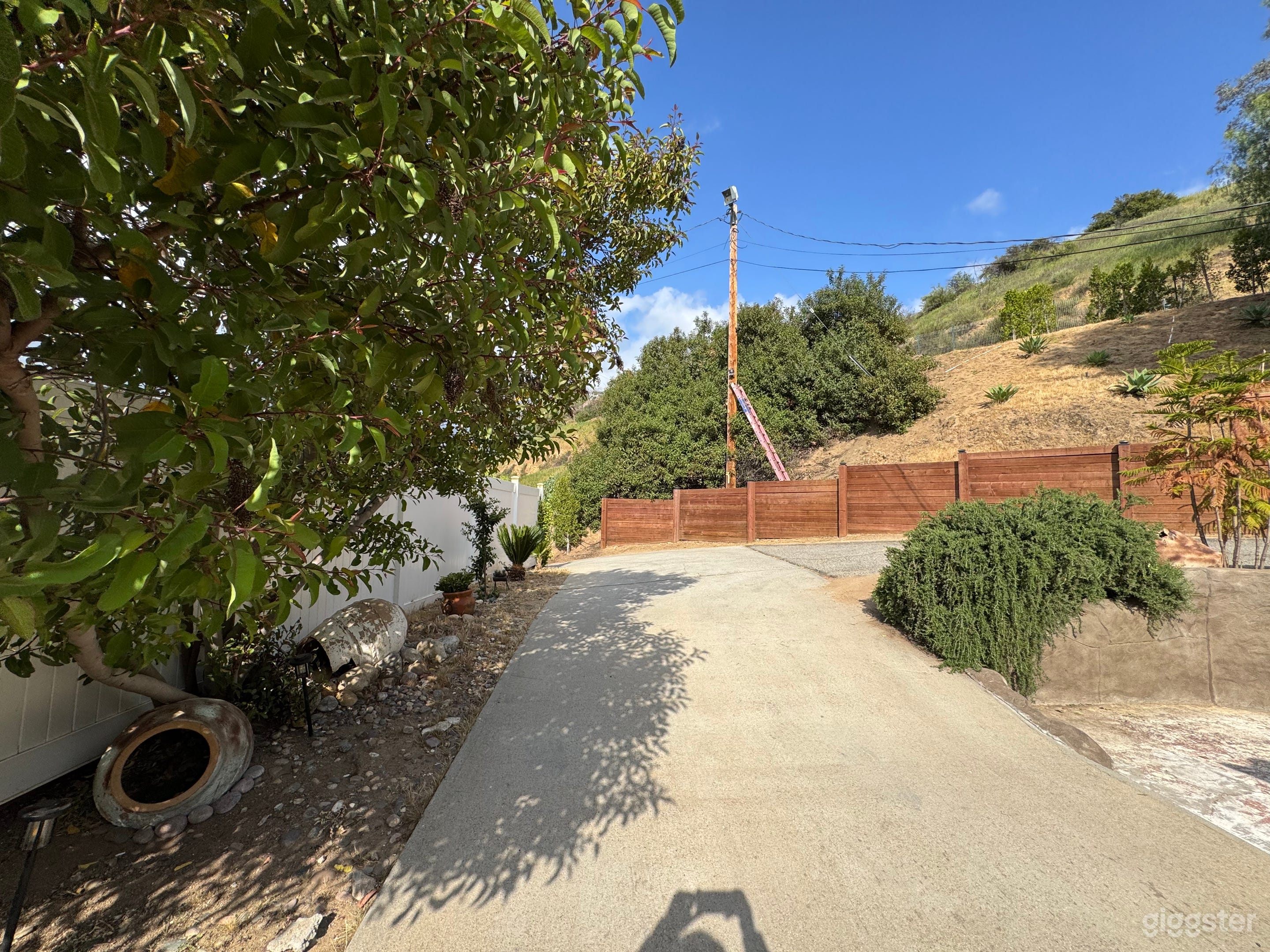 One of a kind ranch for filming Photo 2