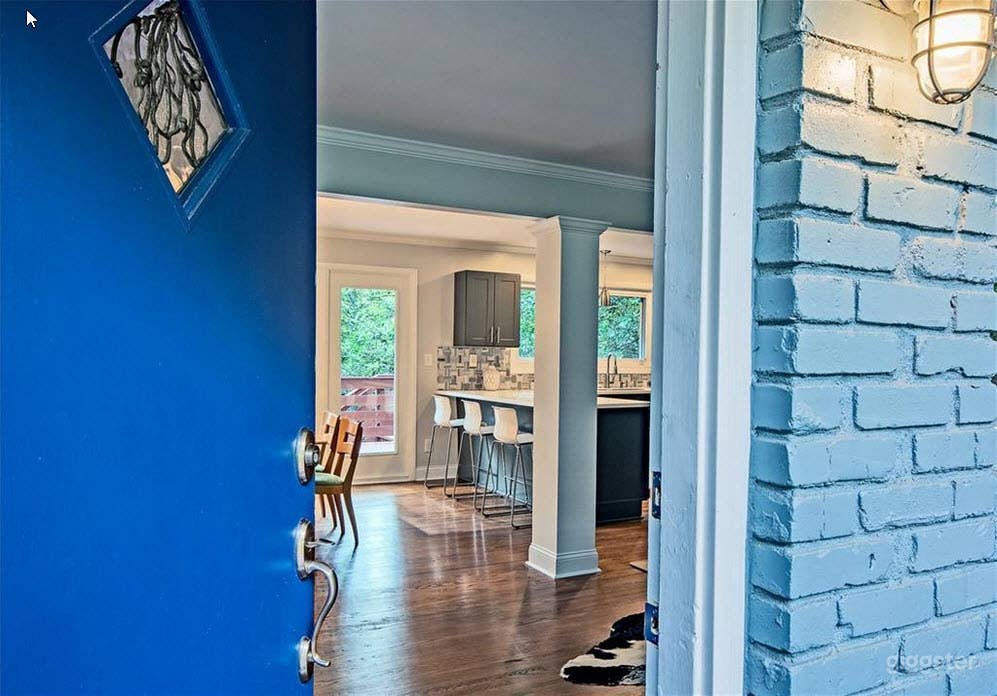 Mid Century Modern Home Photo 2