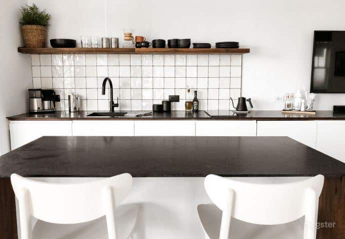 Afternoonified - Studio Loft Apartment Photo 3