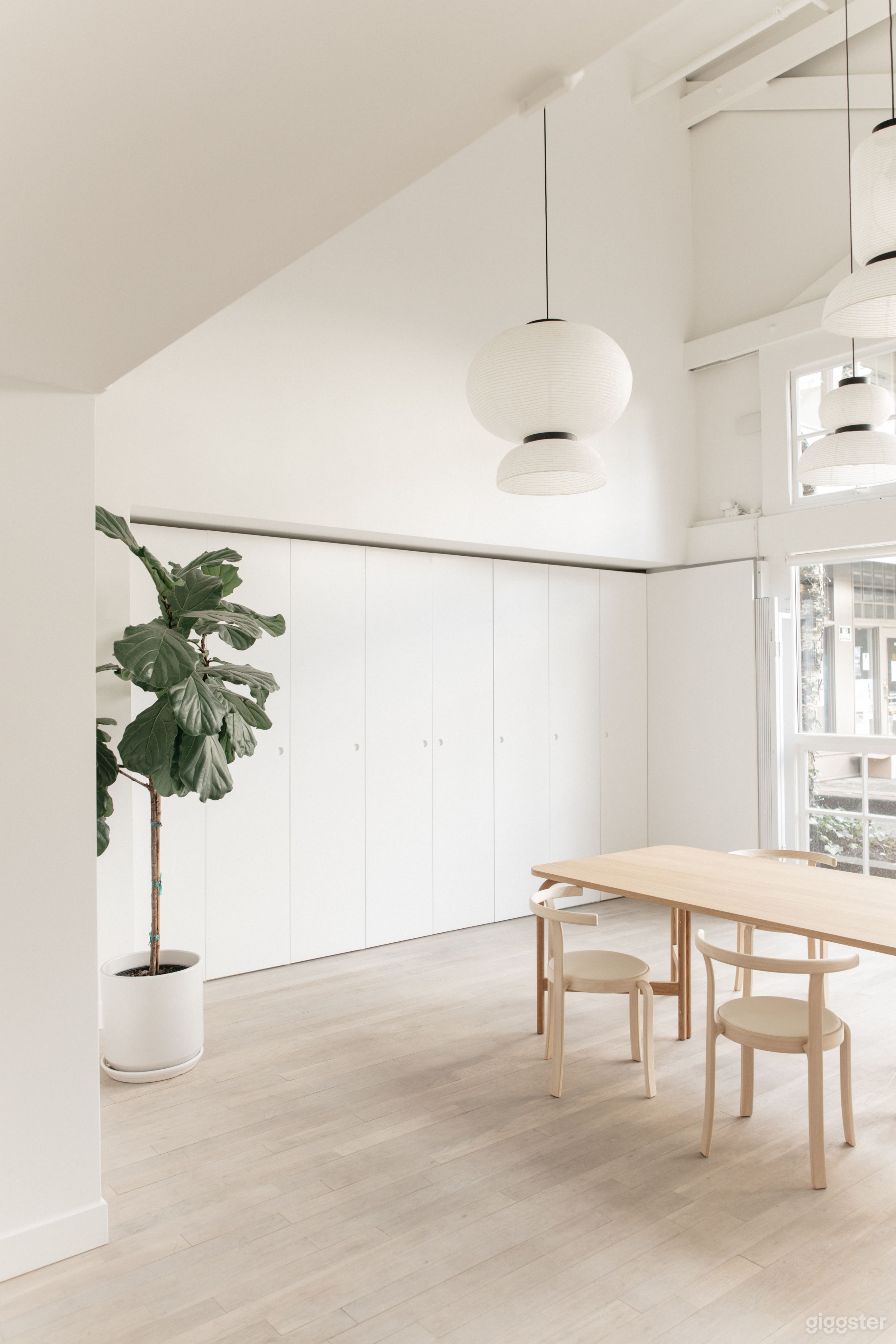 Light-Filled Heritage Loft Studio on Granville Island Photo 1