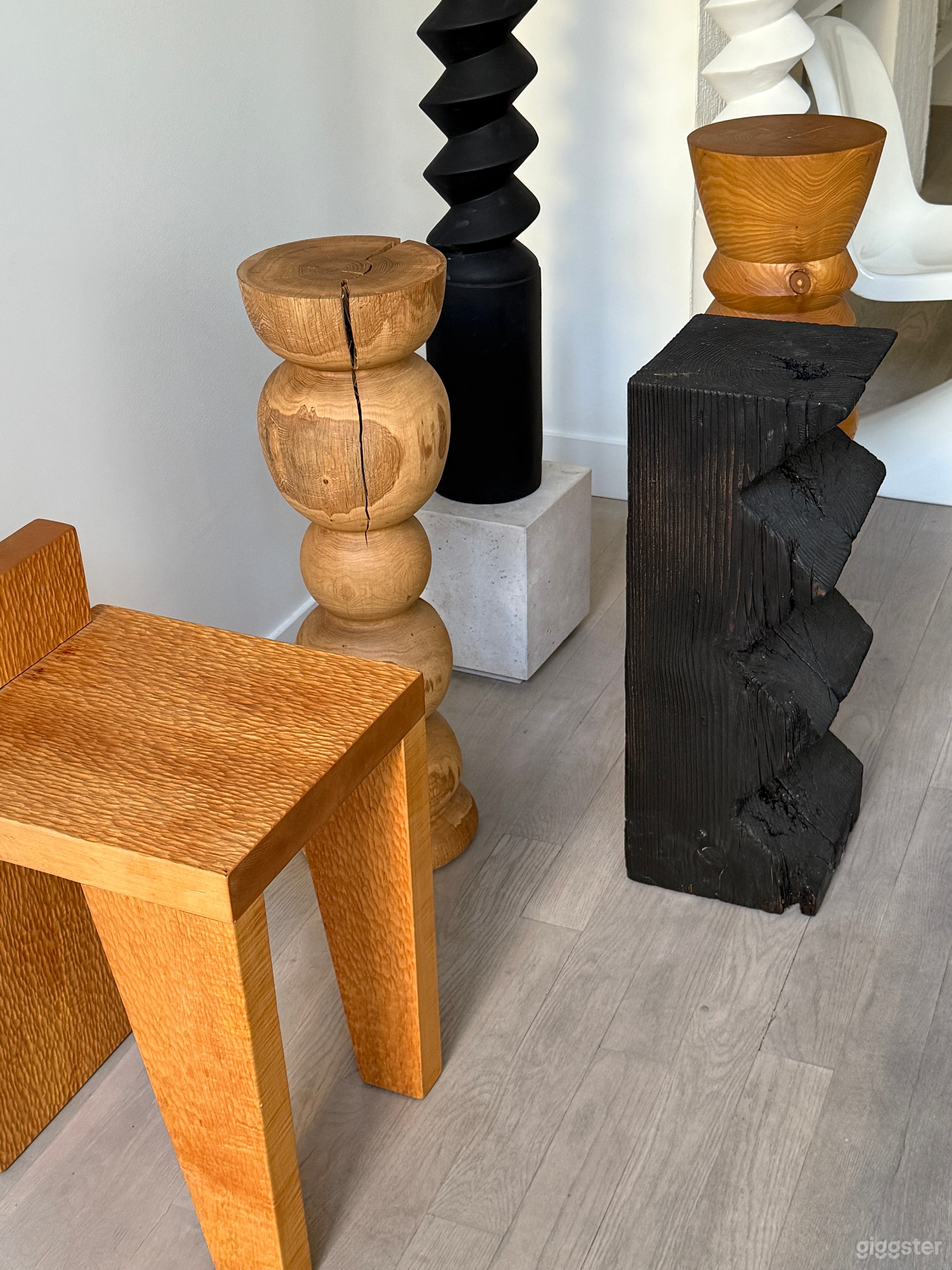 Light-Filled Heritage Loft Studio on Granville Island Photo 4