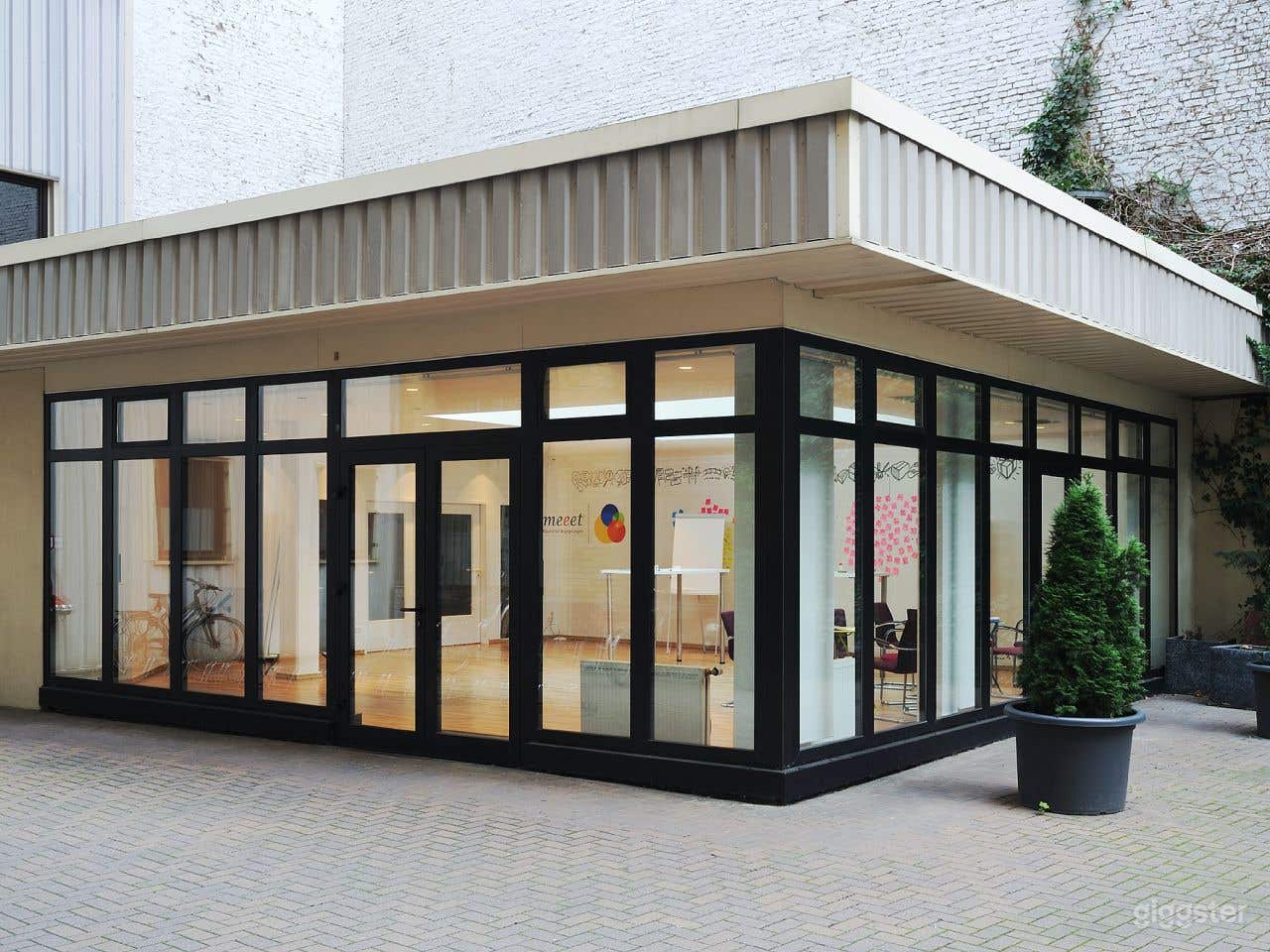 The Meeet Workshop Pavillon: 100 sqm space for workshops, hybrid meetings, online events
