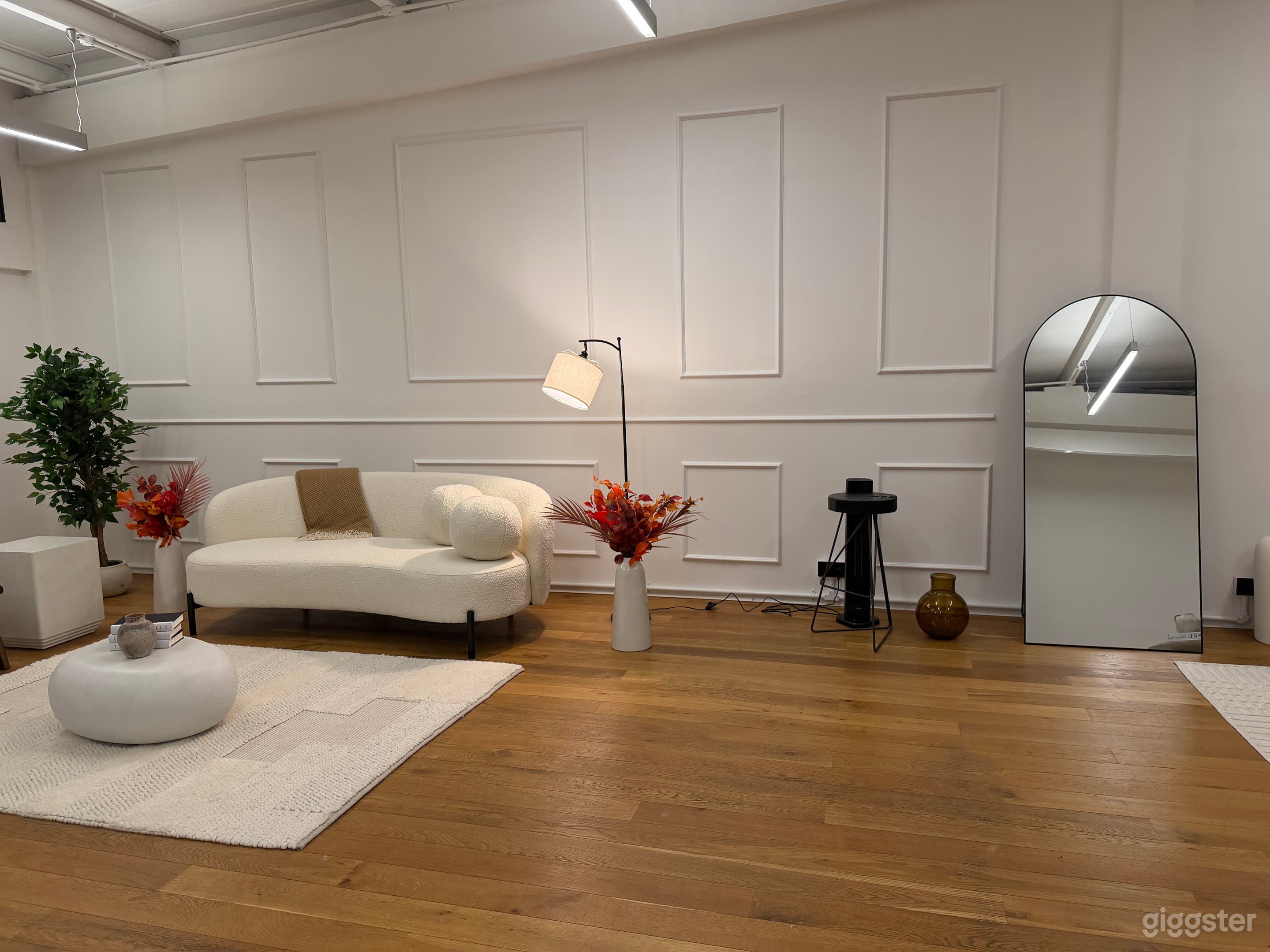 Aesthetic Sunlight Lifestyle - Havelock Aura Studio Photo 2