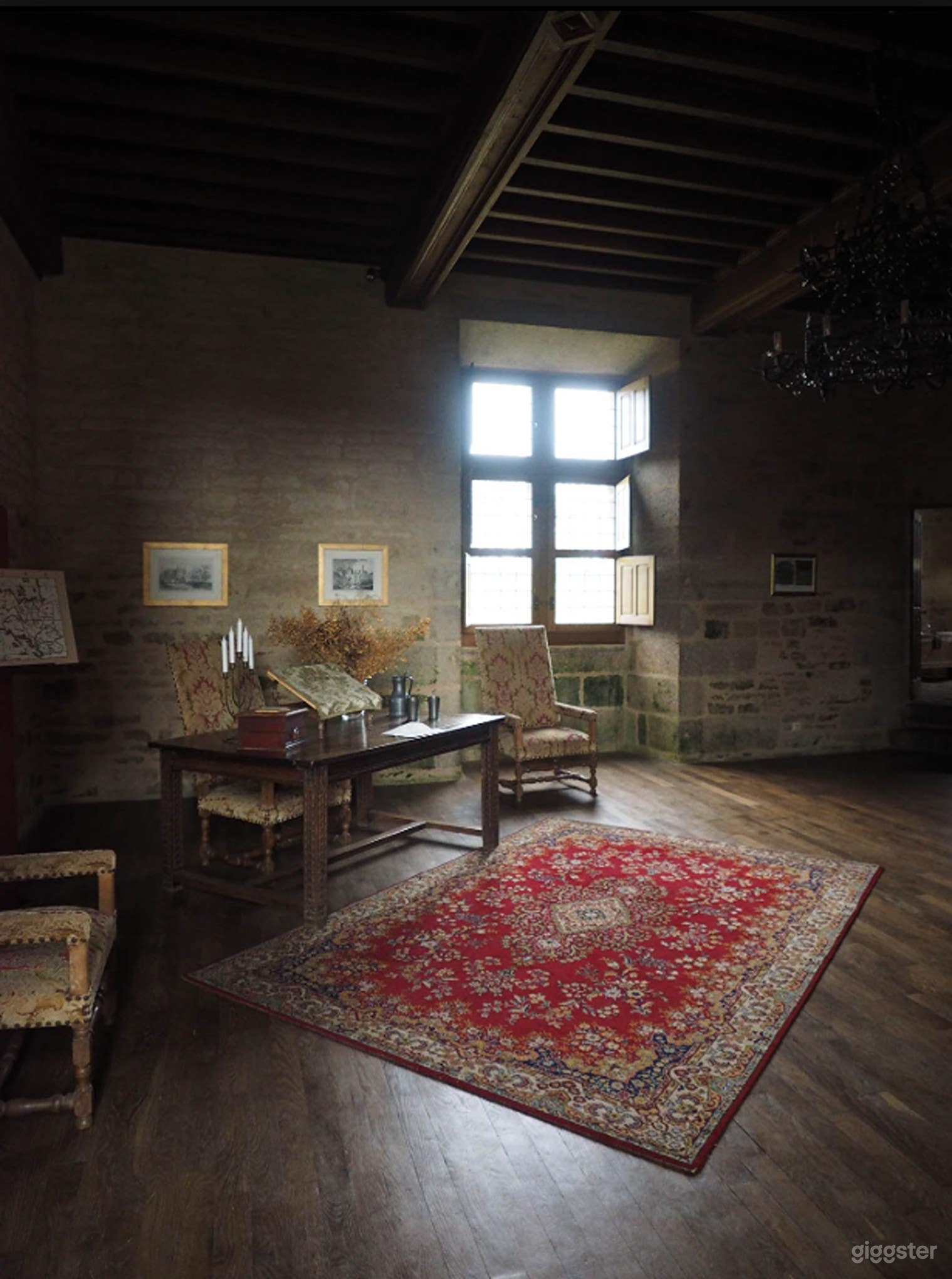 Photo de Château authentique du XVIIe siècle 3