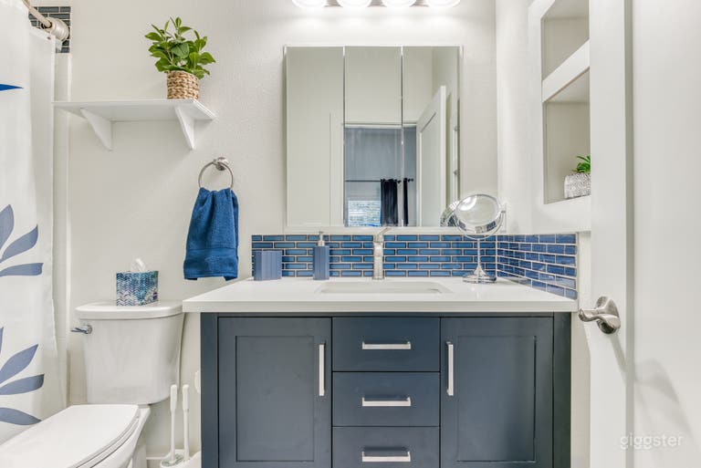  Blue Hawaii Designer 1 bedroom Mini-Loft 