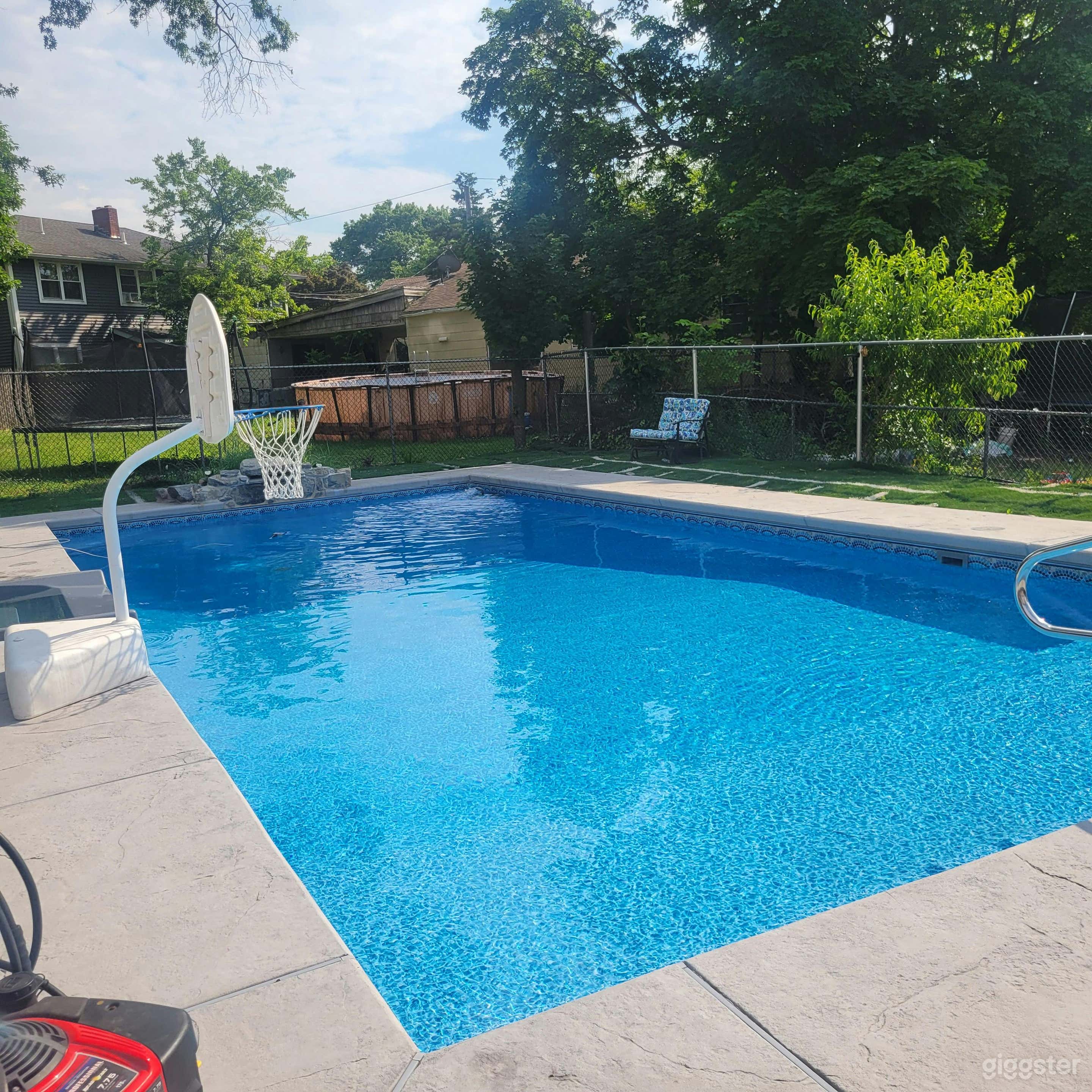 Saltwater clear water backyard paradise.
