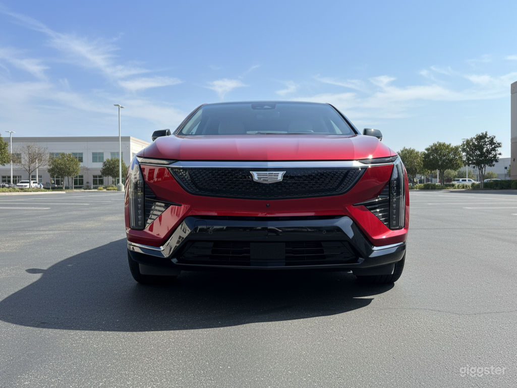 2025 Cadillac Optiq Sport - Luxury EV SUV for Film &amp; Photos Photo 1