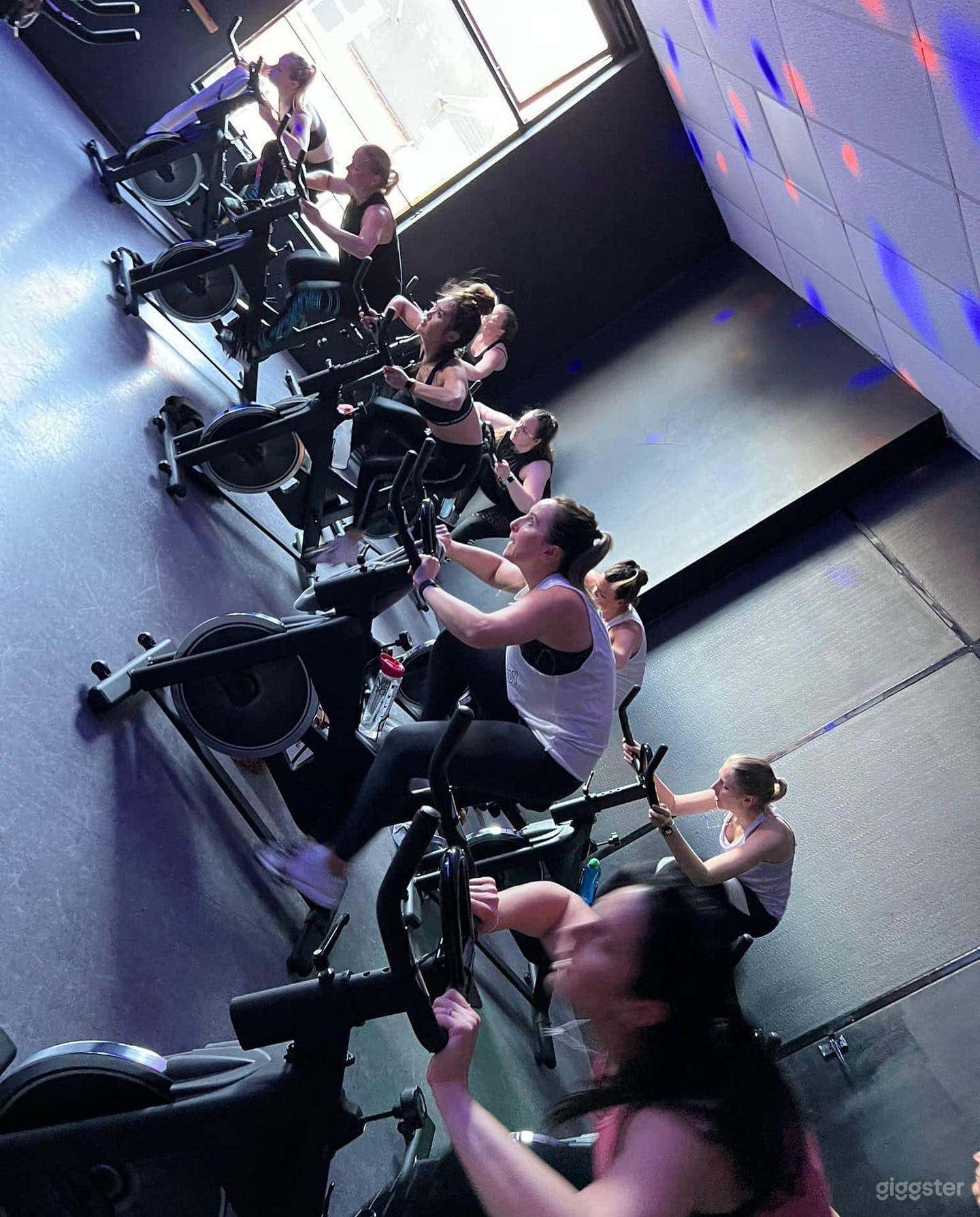 Mirrored Studio for Dance and Yoga Class Photo 2