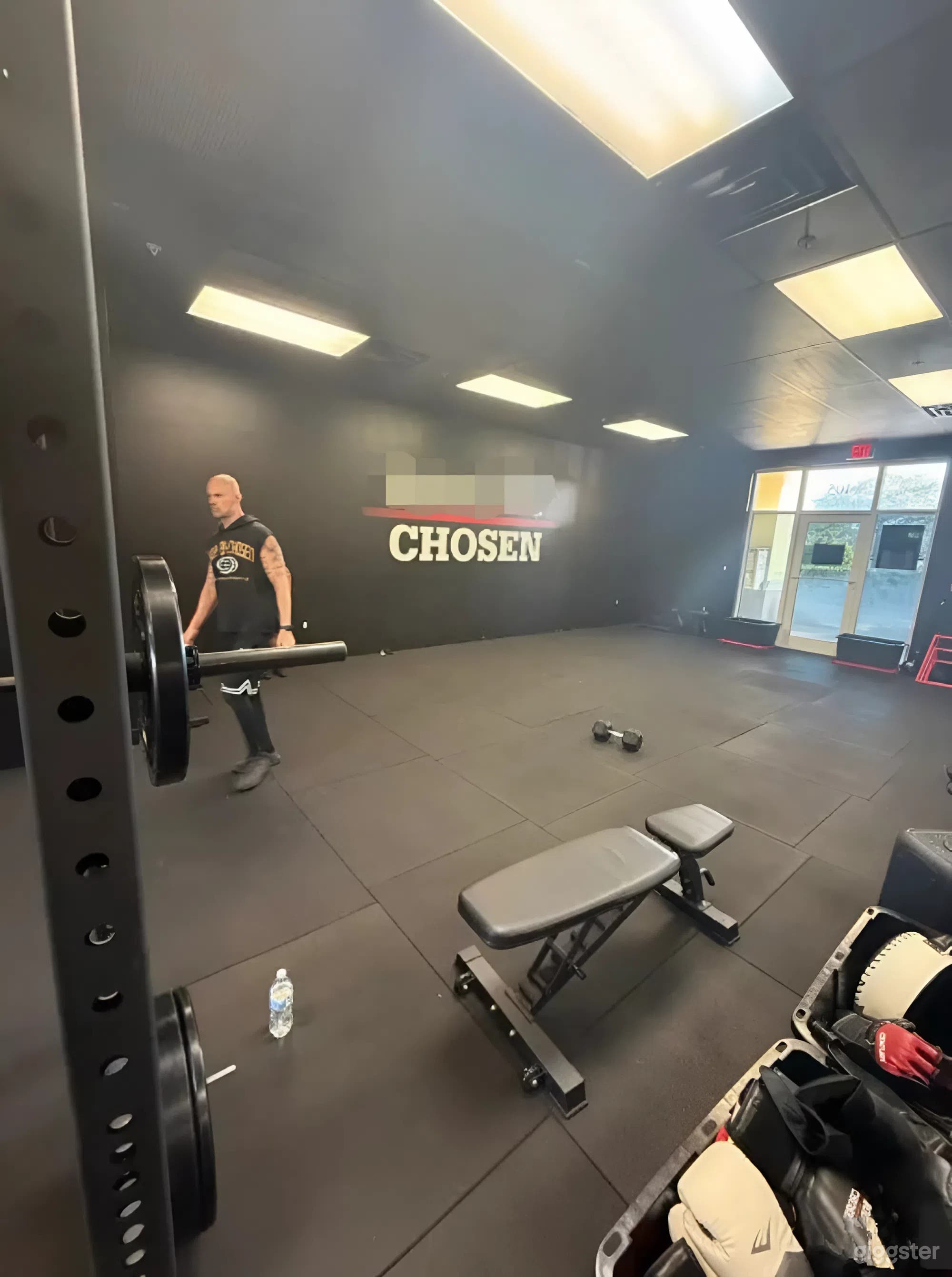 Dark Aesthetic Boutique Gym / Fitness Studio Photo 2