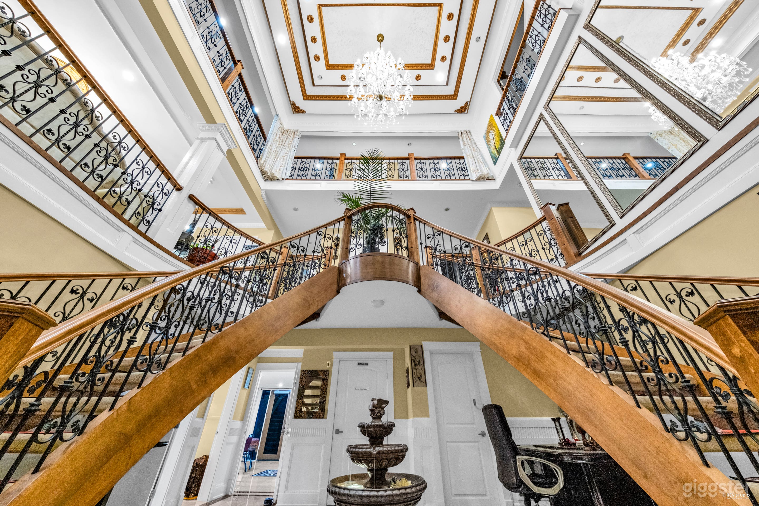 A Royal Palace for Multiple purpose to book Photo 4
