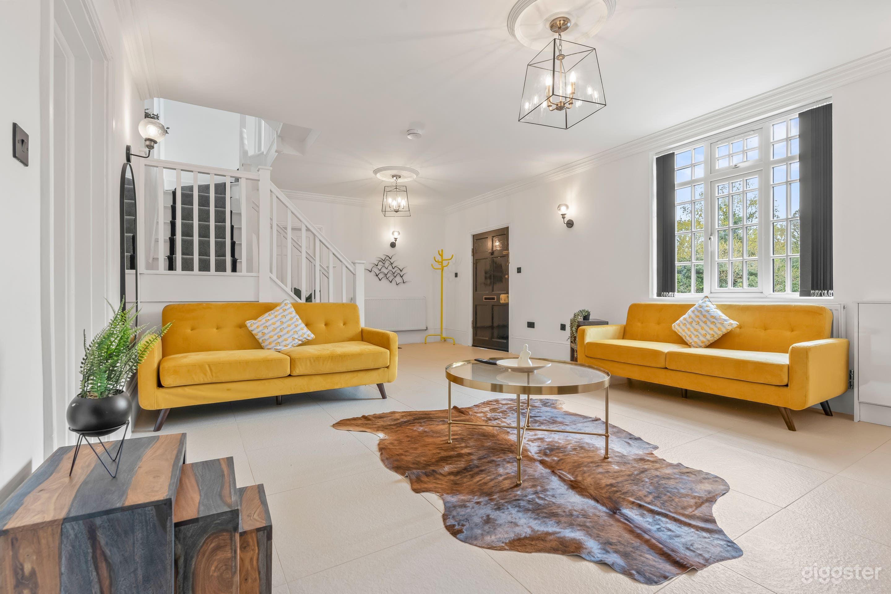 Charming,Spacious Manor House with Lake&amp;Pool Table Photo 2