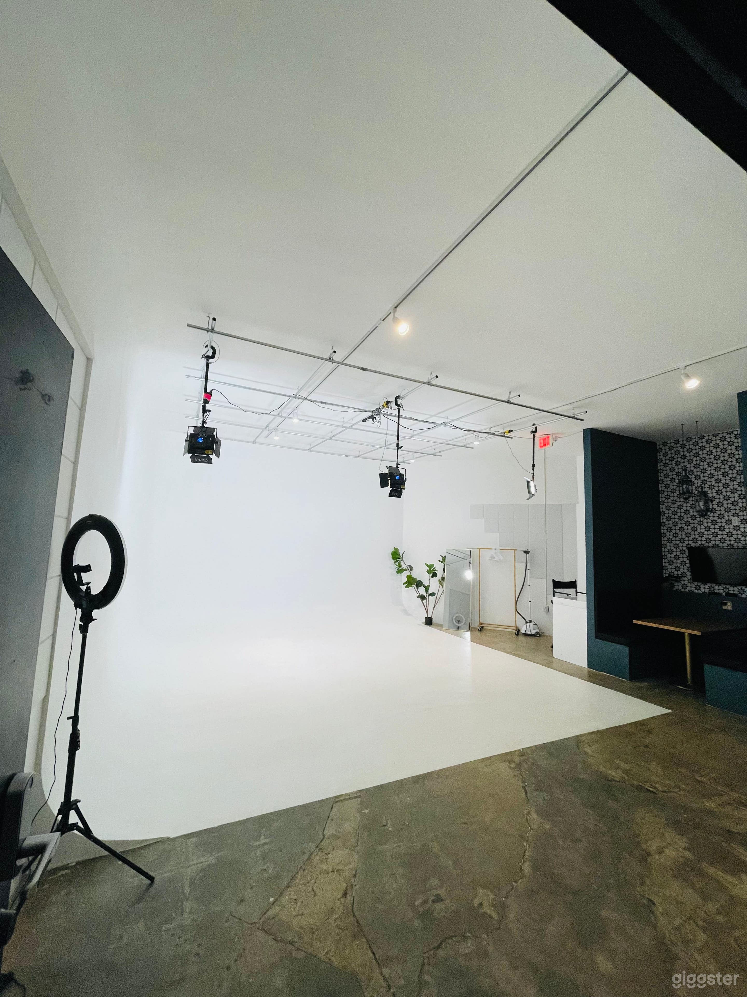 BeTRUE Studio 1 / PRIVATE PARKING Photo 1