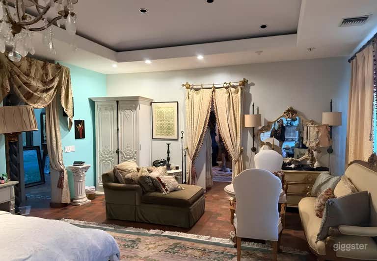  Vintage European Cinematic House in Beverly Hills 