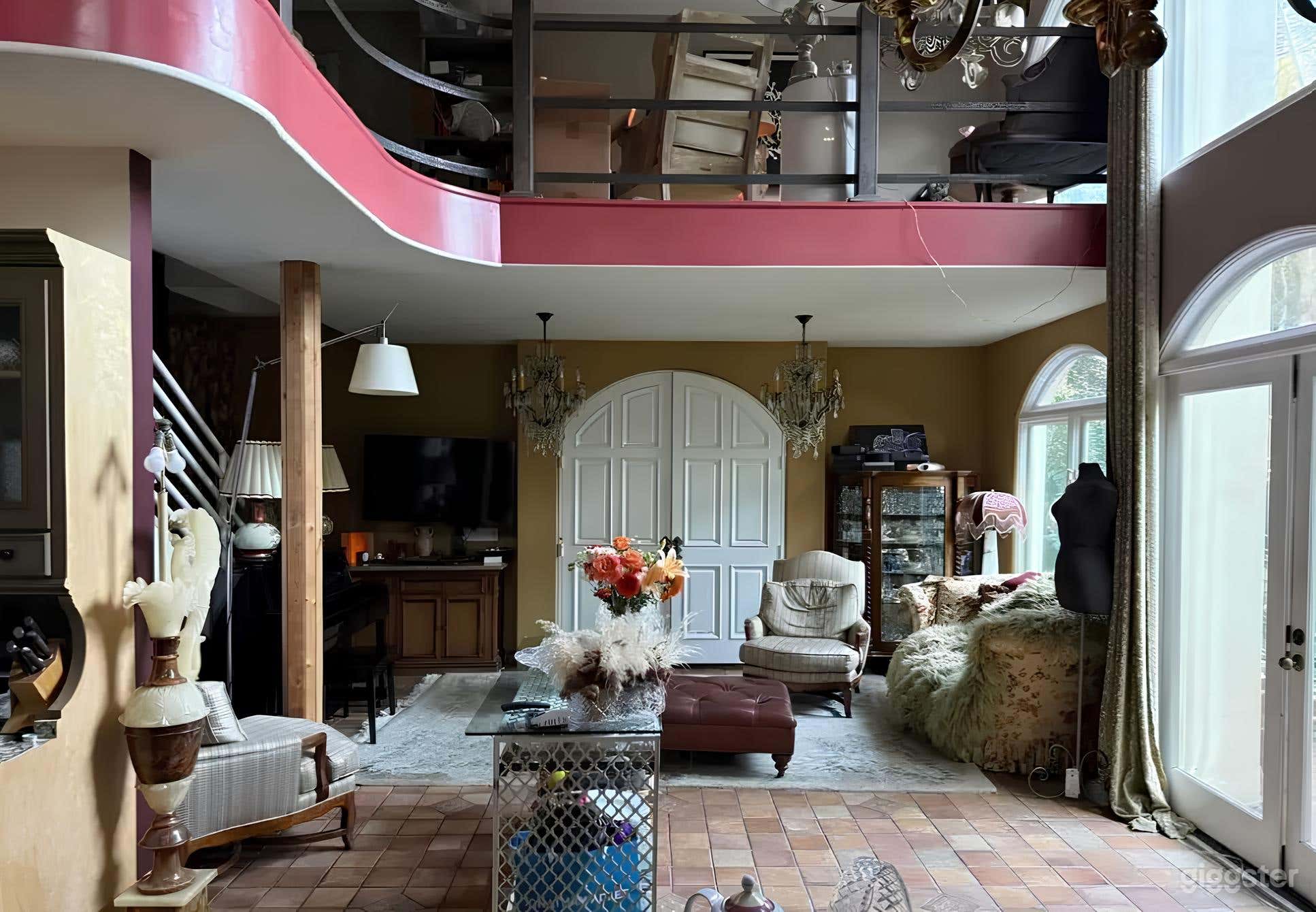 Vintage European Cinematic House in Beverly Hills Photo 1