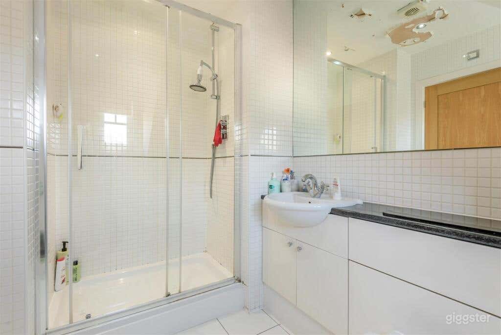 Spacious luxury family home, in a gated community Photo 4