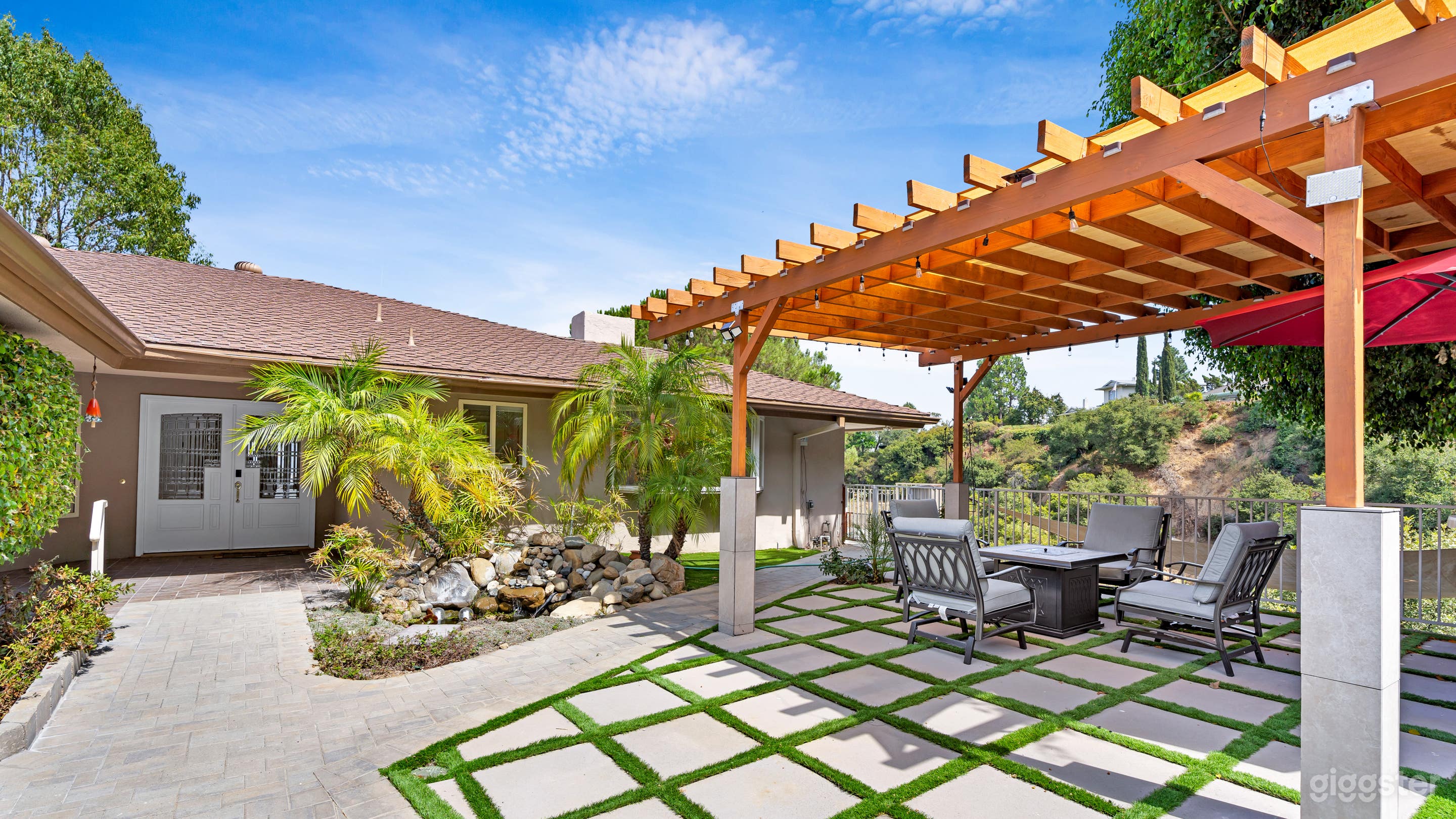 Newly Remodeled Studio City Home with Great View Photo 1