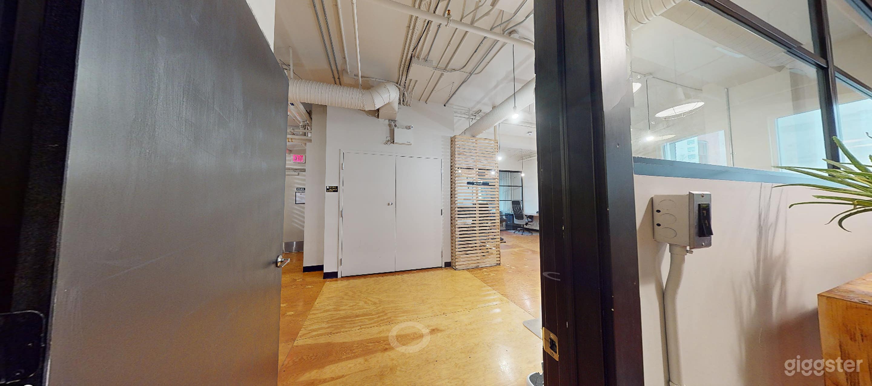 Private Office for 4 Photo 4