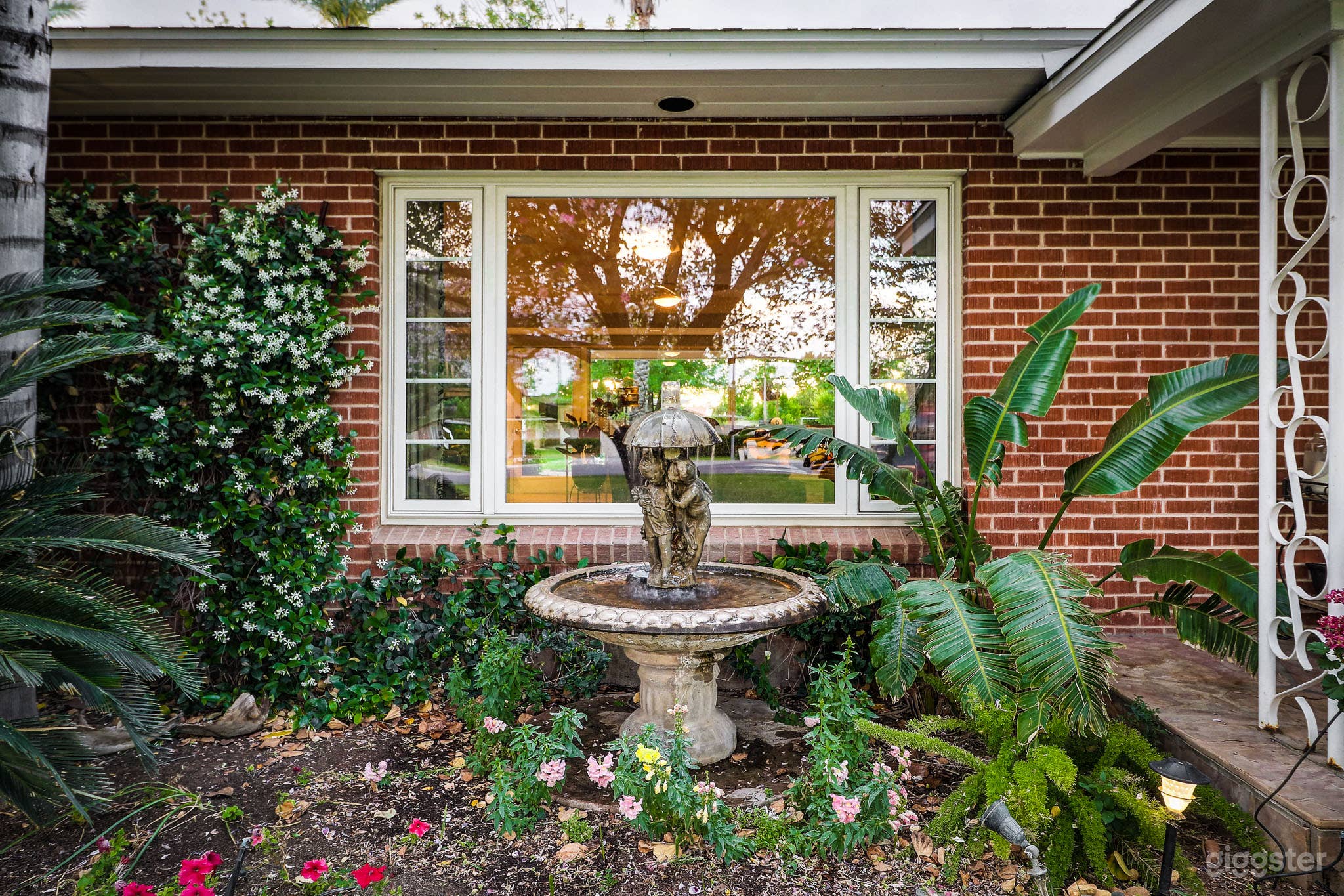 Front window with fountain in  foreground