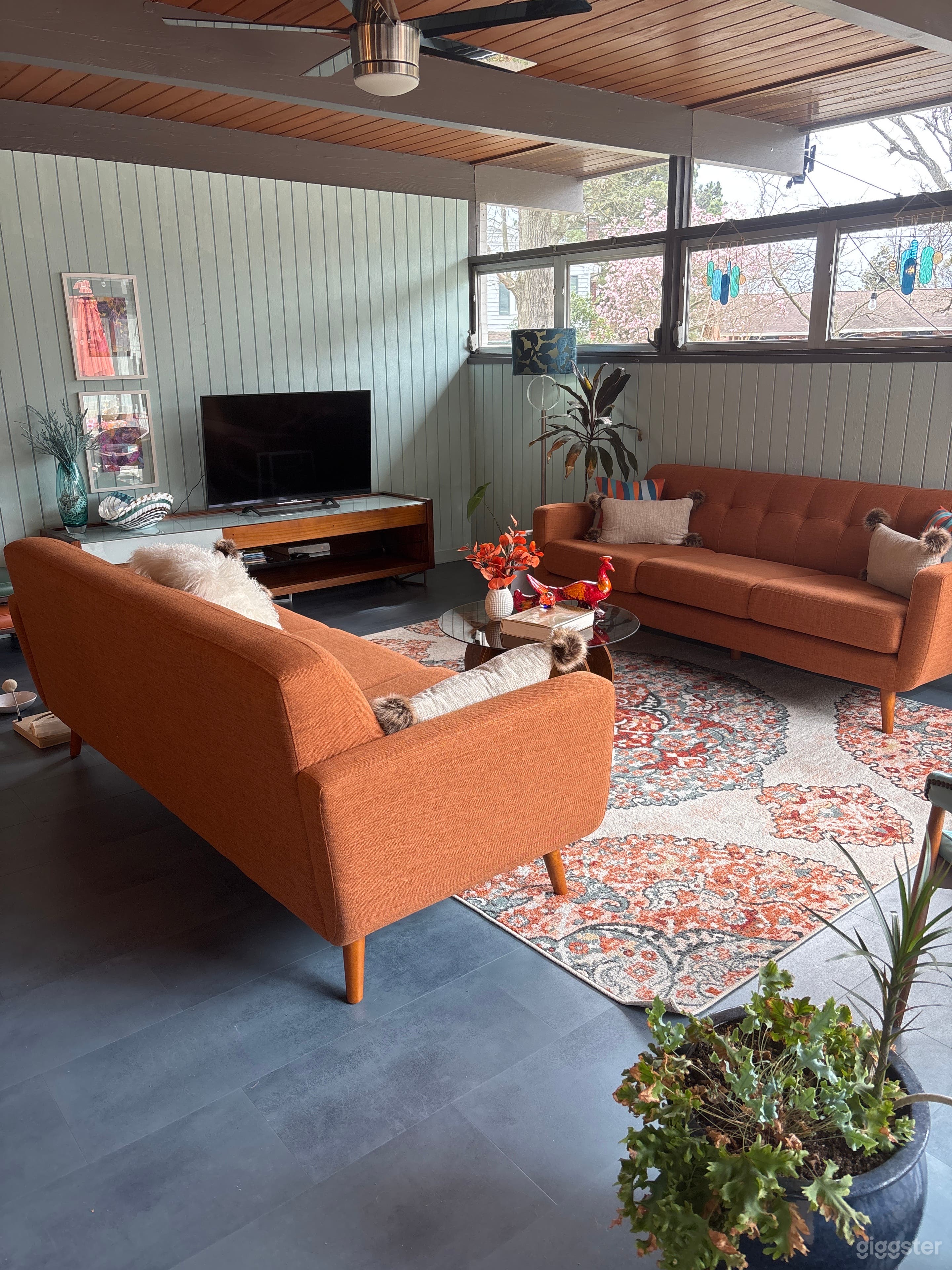 1959 mid-century modern post and beam home with courtyard Photo 3