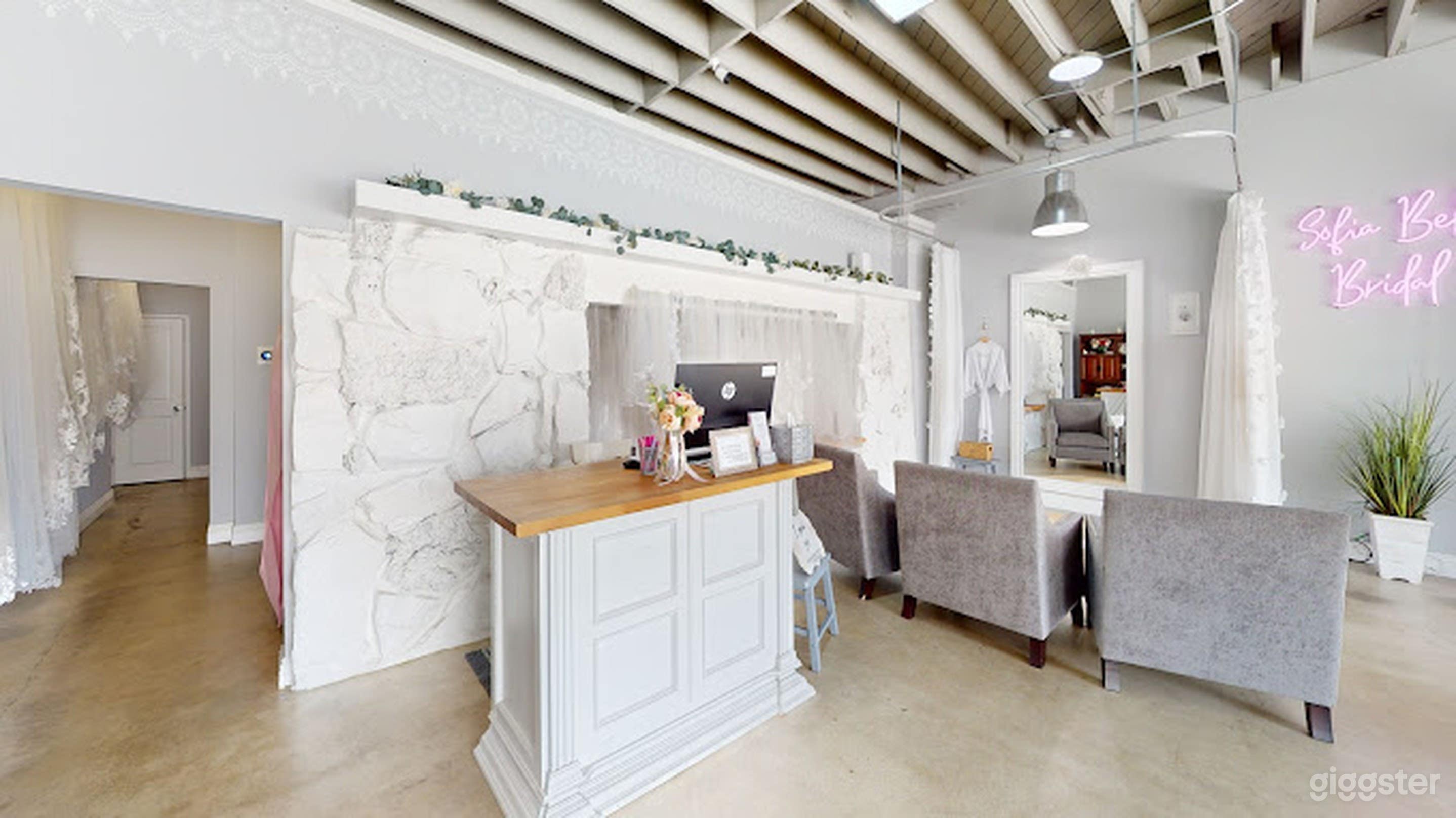 Luxurious Bridal Boutique Shop Photo 4