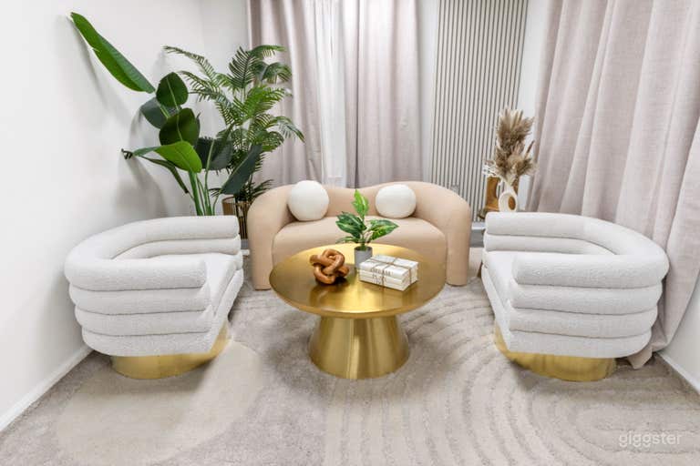  Professional Creative Canvas Studio 