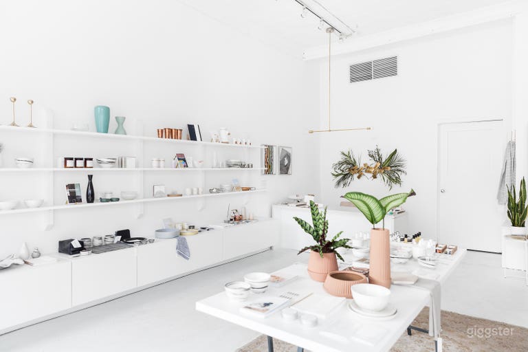  Bright Contemporary Retail/Gallery Space 