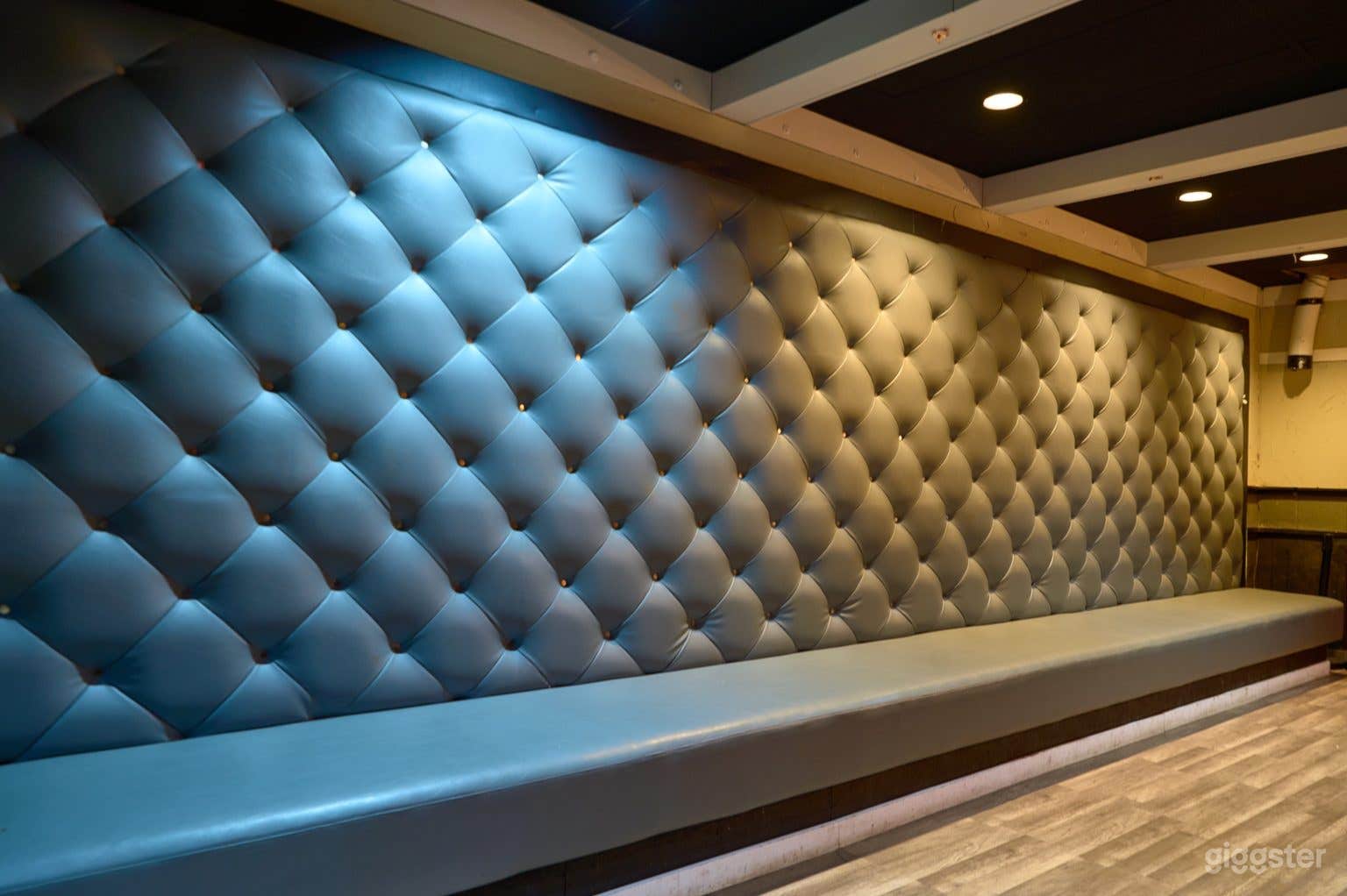 The Diamond Room Photo 4