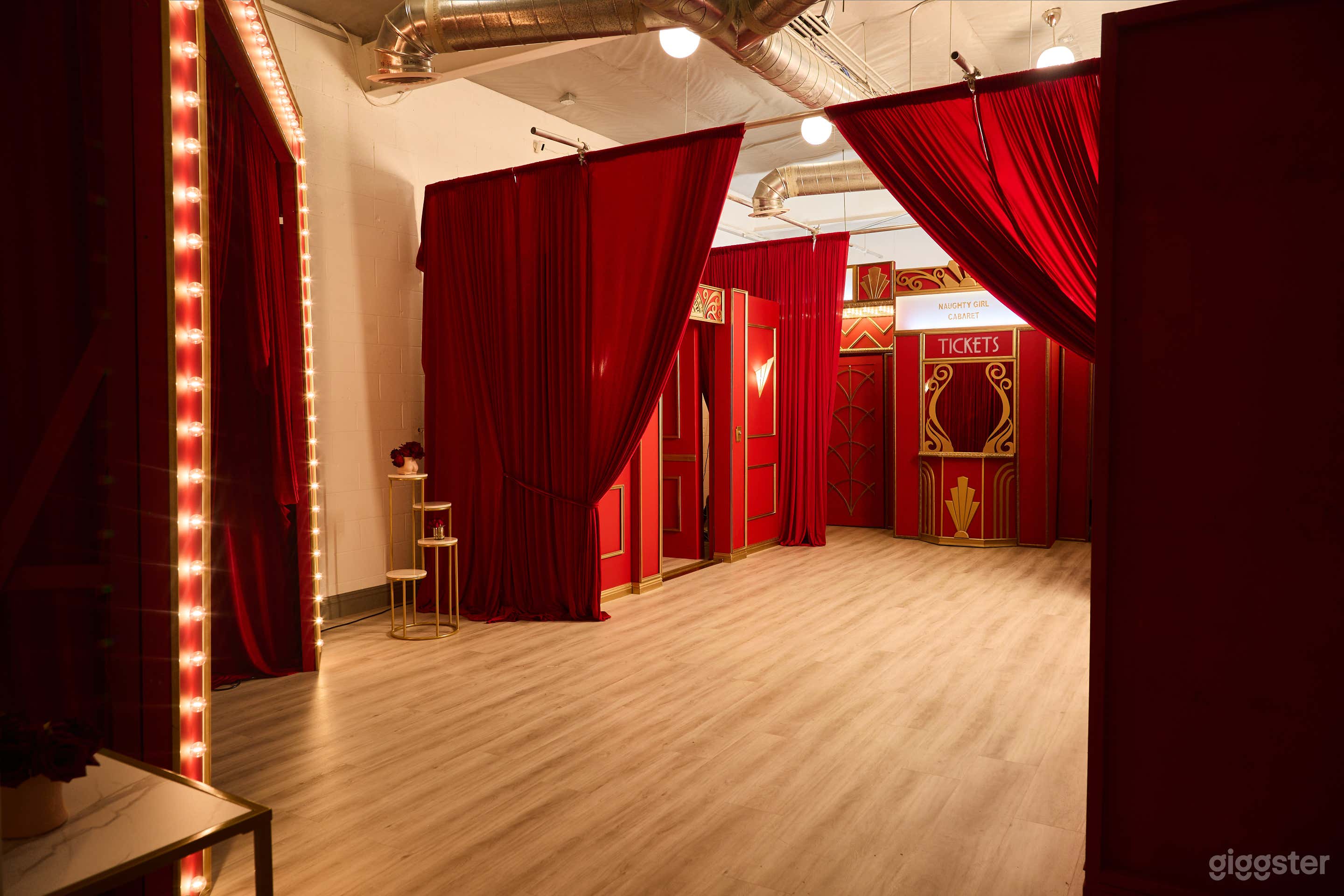 Stylish & Modern Los Angeles Photo Studio Photo 4