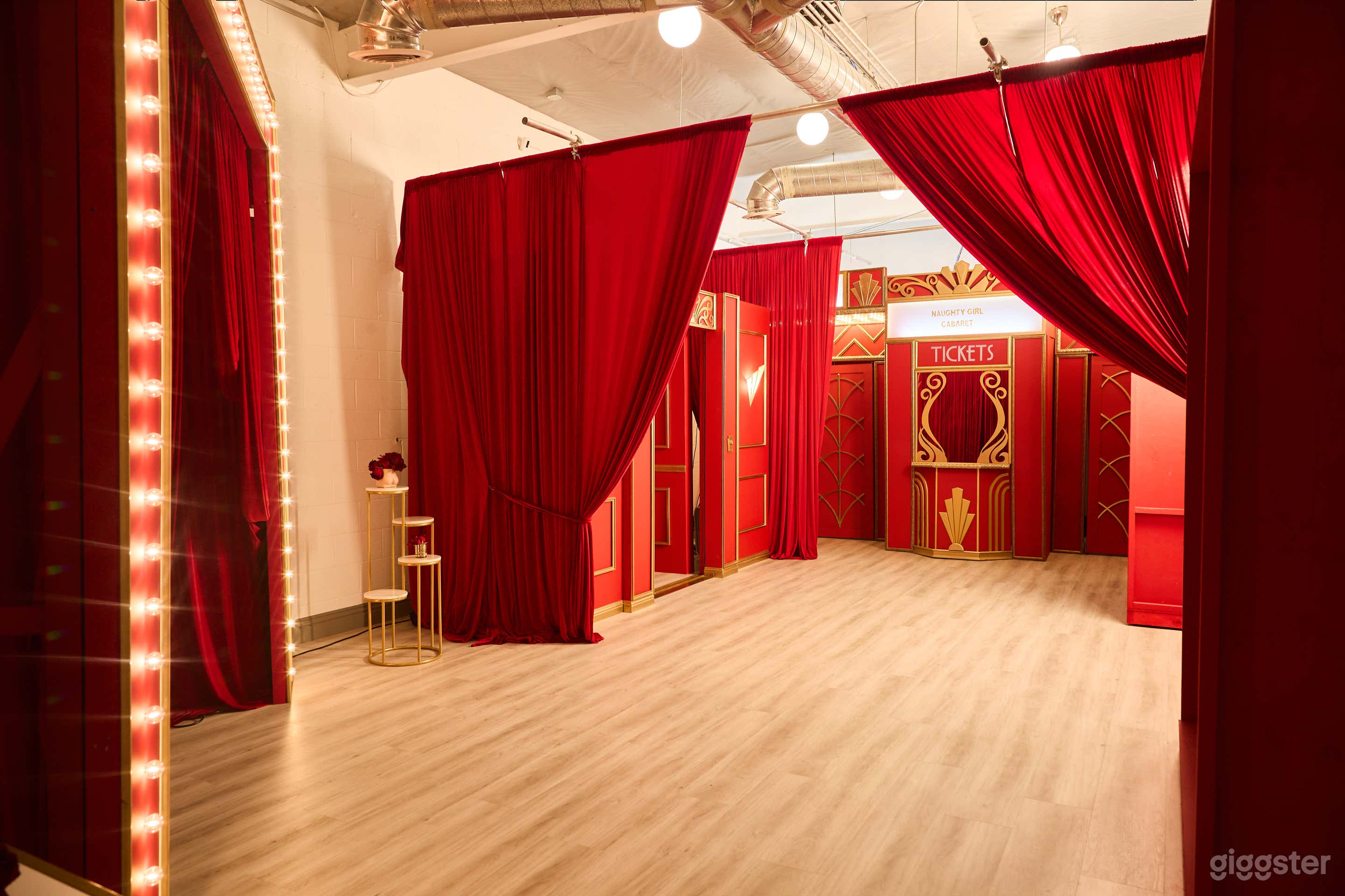 Stylish & Modern Los Angeles Photo Studio Photo 1