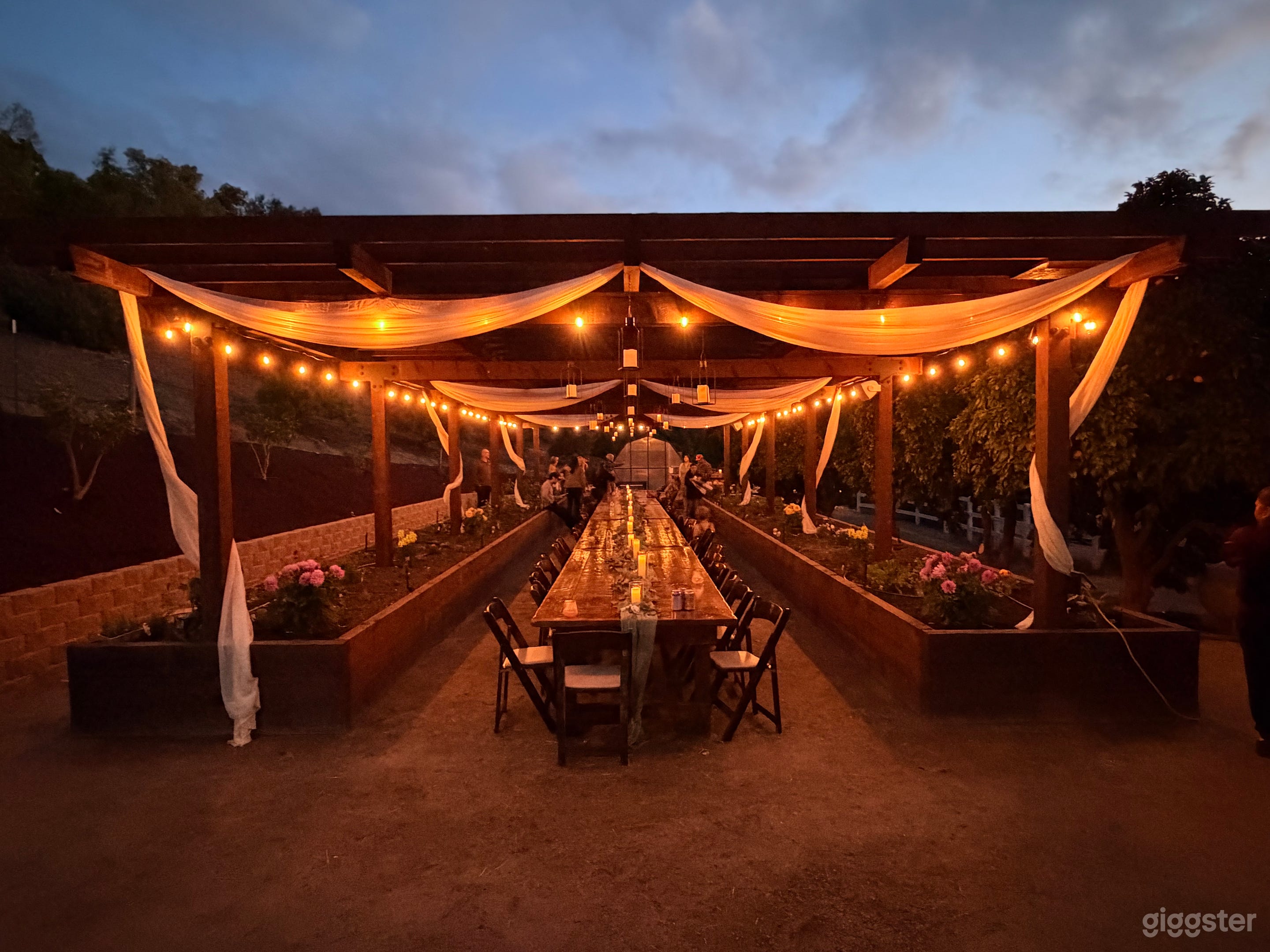 Farmhouse tables in the garden Photo 1
