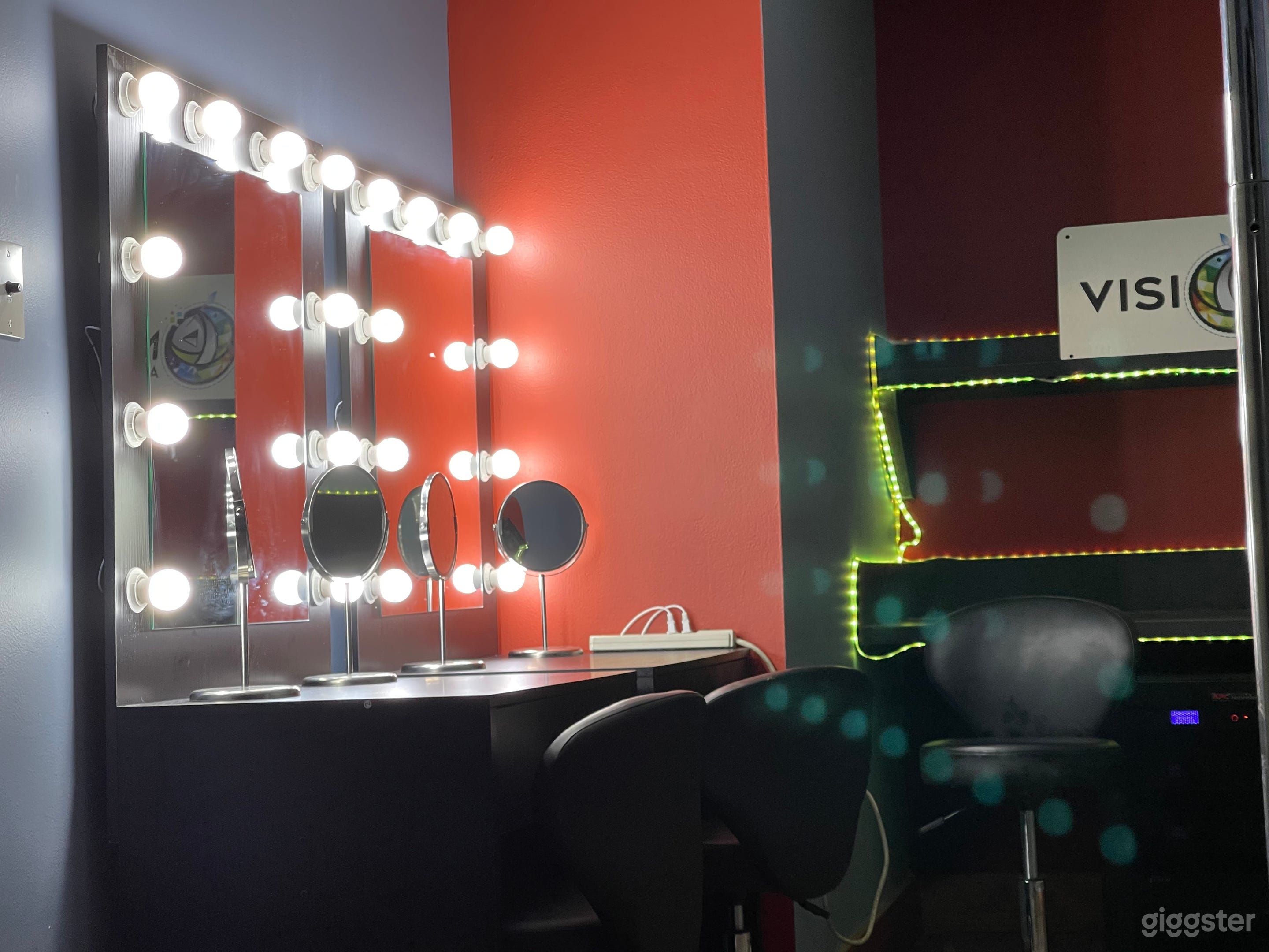 Spacious Professional Video &amp; Photography Studio Photo 4