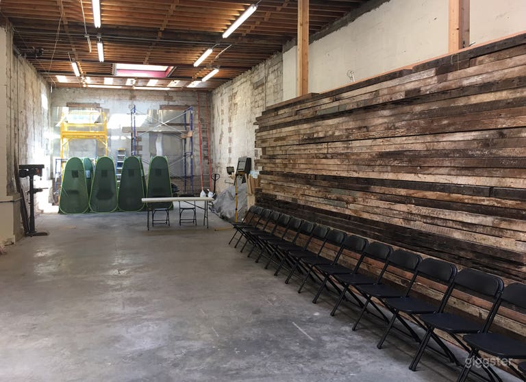  Brooklyn Industrial Studio W/ Skylights 