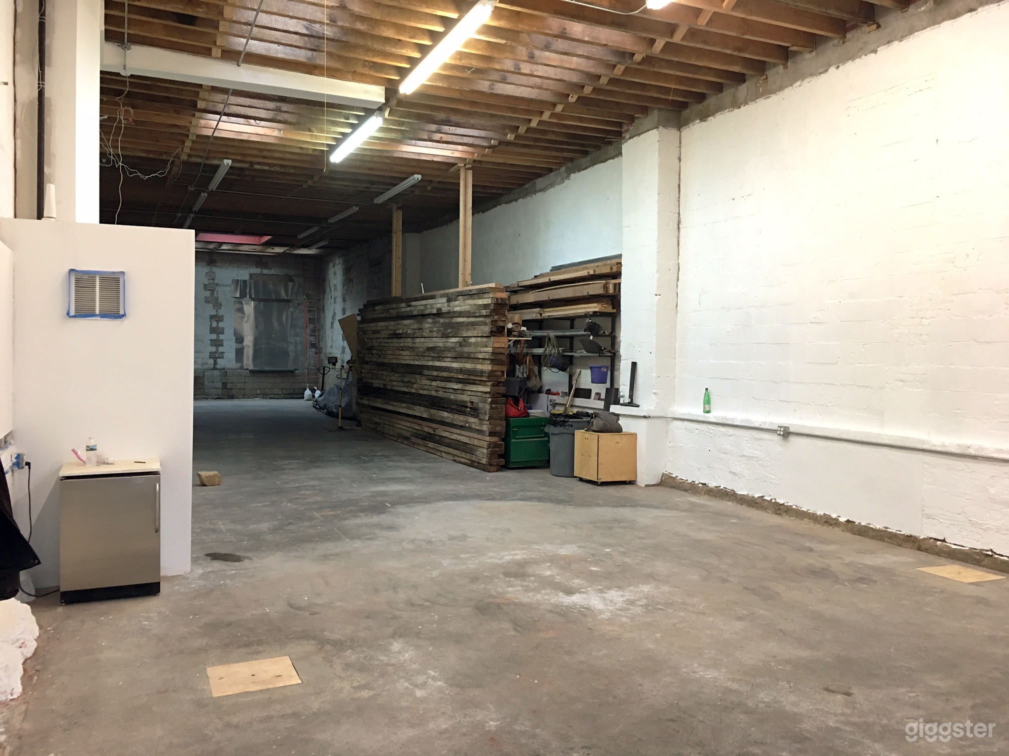 Brooklyn Industrial Studio W/ Skylights Photo 2