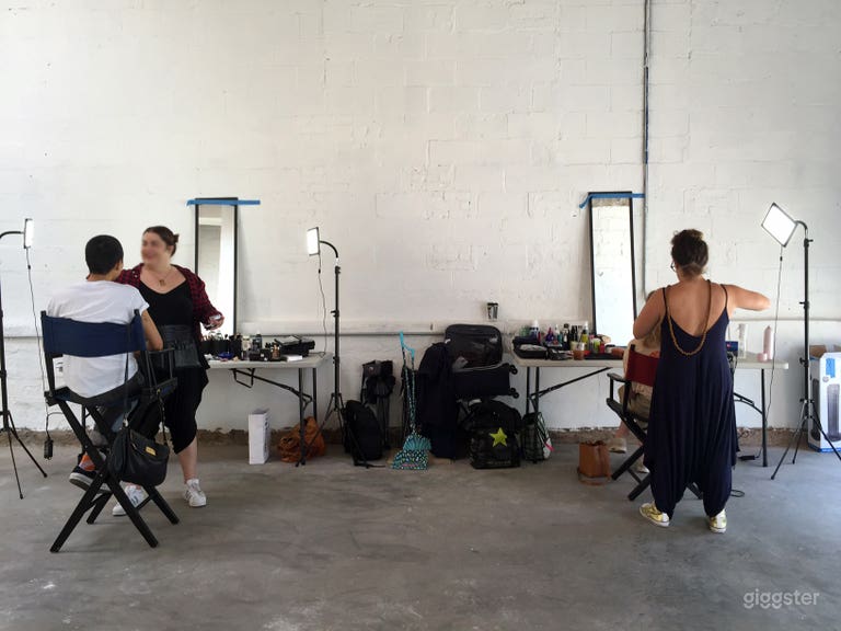  Brooklyn Industrial Studio W/ Skylights 